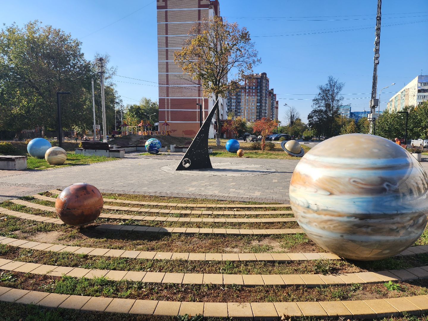 раменское, благоустройство, бульвар на чугунова, солнечные часы,