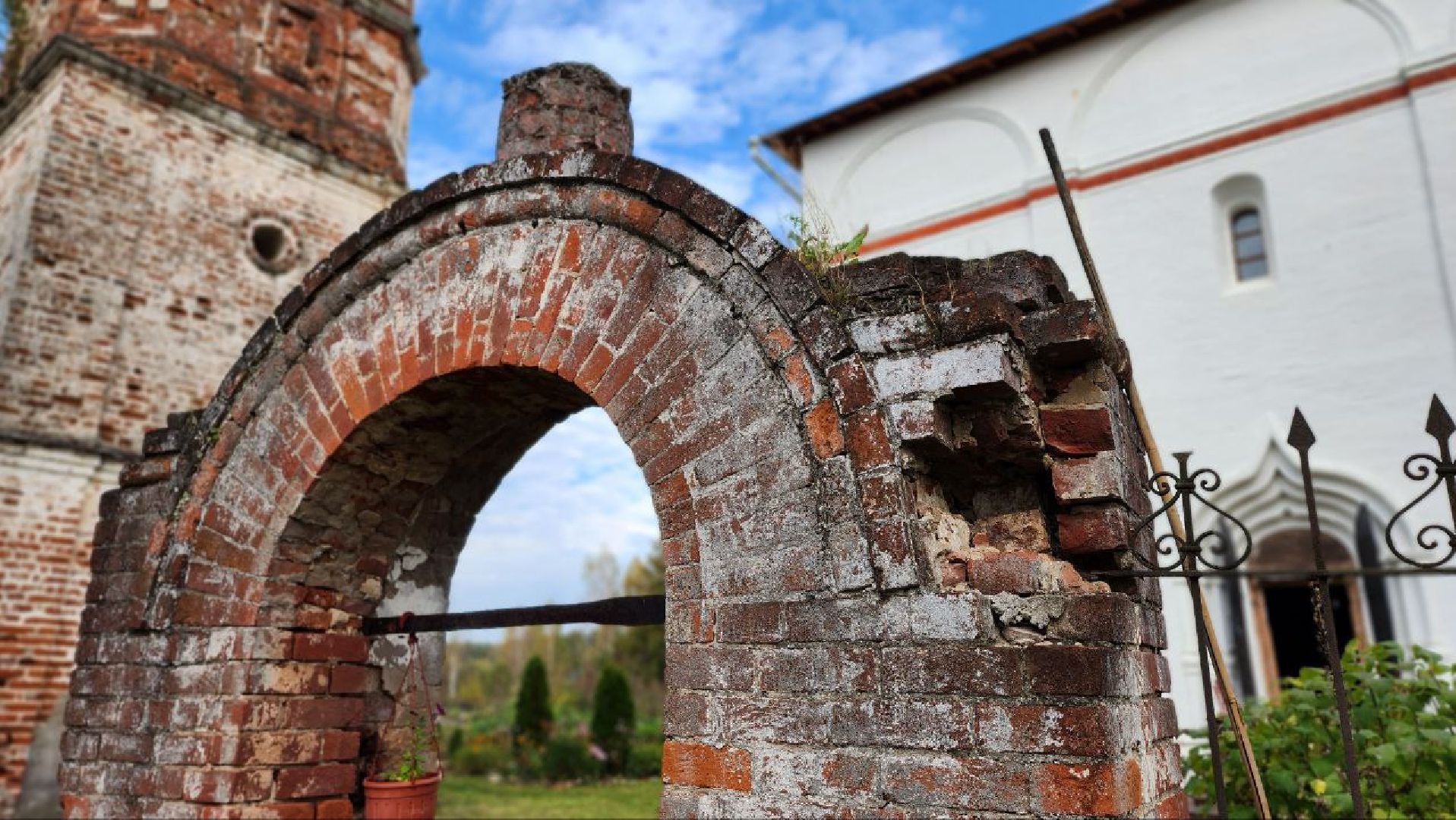 Дмитров, Медведева пустынь, Институт археологии,