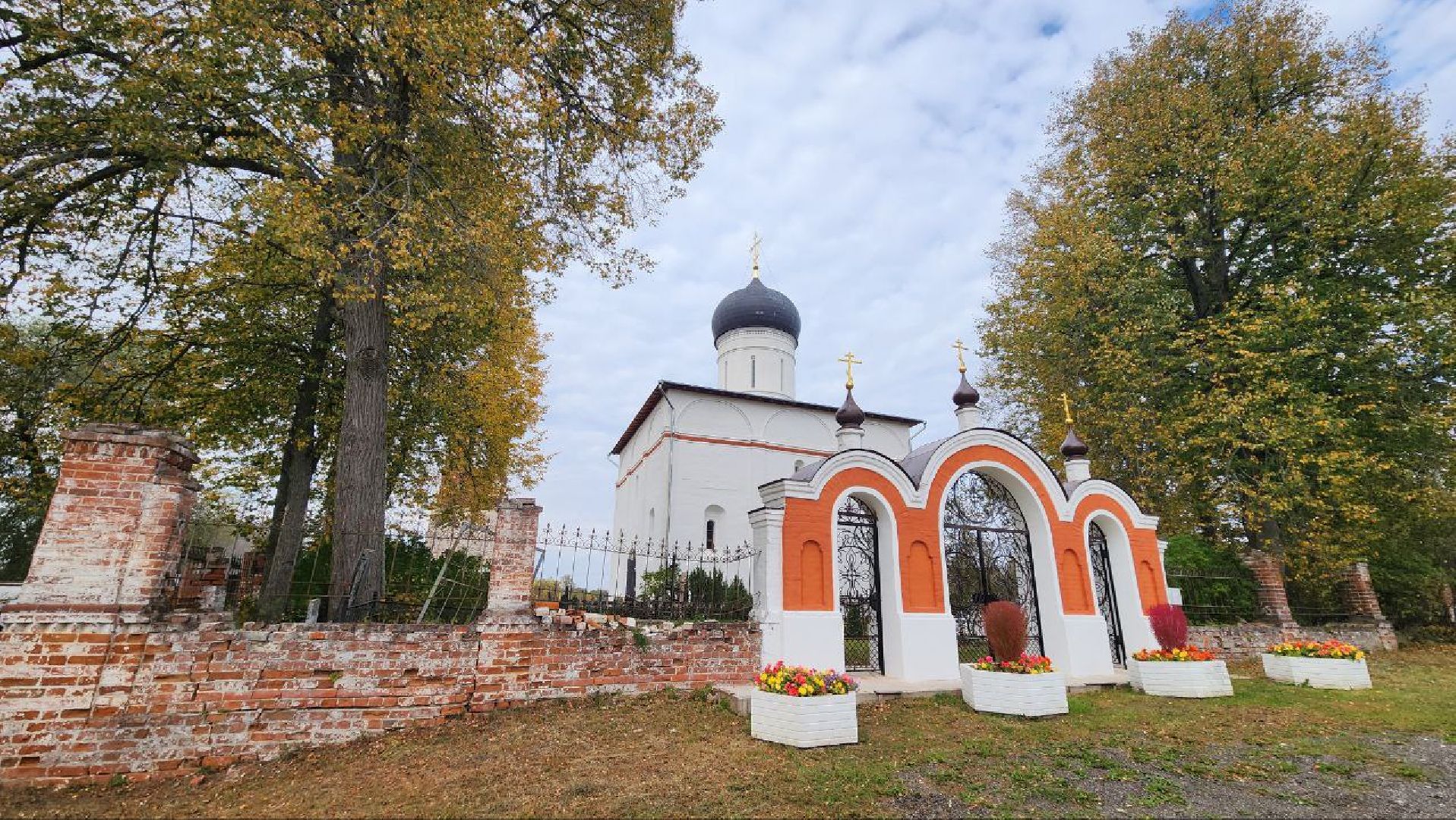Дмитров, Медведева пустынь, Институт археологии,