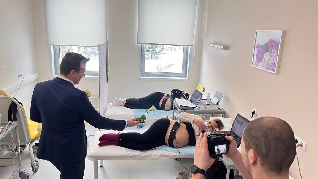 Врачи, перинатальный центр, медицина, подарки, 8марта, сюрприз, белый халат, медики, гинеколог, роды, рождаемость, патологтя, беременность