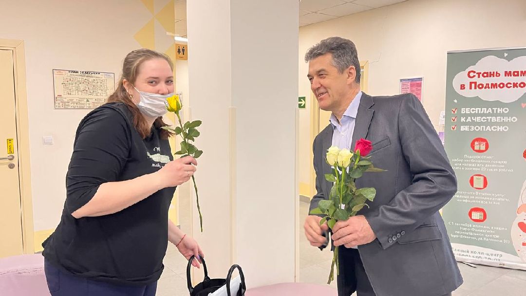 Врачи, перинатальный центр, медицина, подарки, 8марта, сюрприз, белый халат, медики, гинеколог, роды, рождаемость, патологтя, беременность