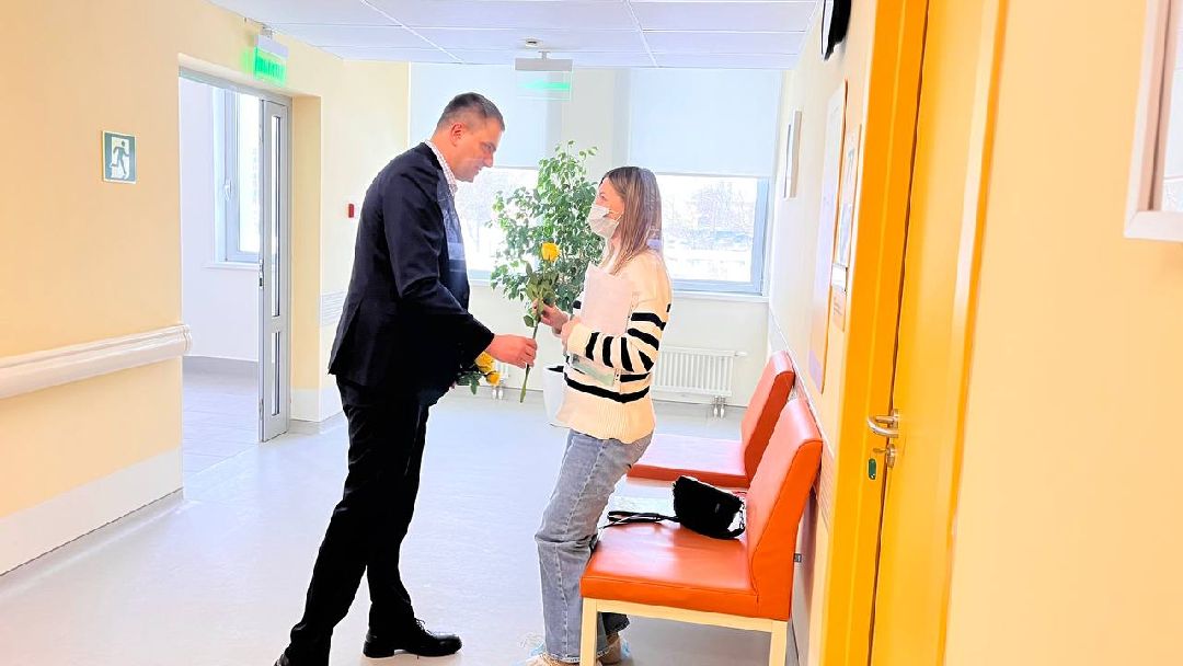 Врачи, перинатальный центр, медицина, подарки, 8марта, сюрприз, белый халат, медики, гинеколог, роды, рождаемость, патологтя, беременность