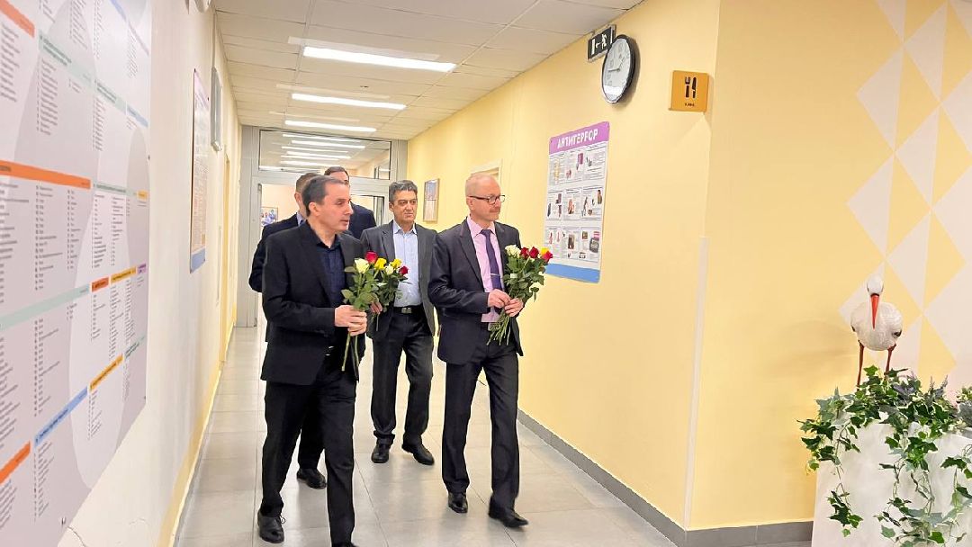 Врачи, перинатальный центр, медицина, подарки, 8марта, сюрприз, белый халат, медики, гинеколог, роды, рождаемость, патологтя, беременность