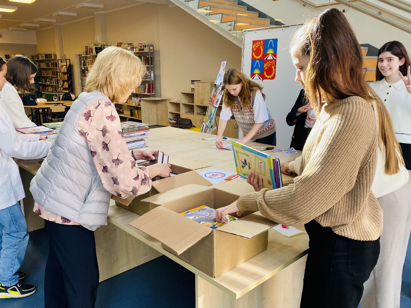 Книги детям донбасса, Балашиха, микрорайон саввино, Собираем книги,