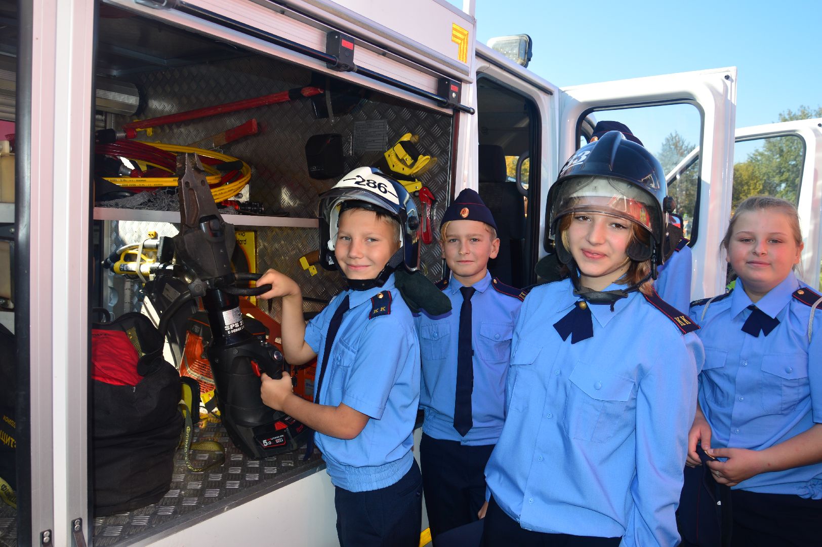 ЧС, ЧП, Шатура, выставка техники, профессии, школьники,