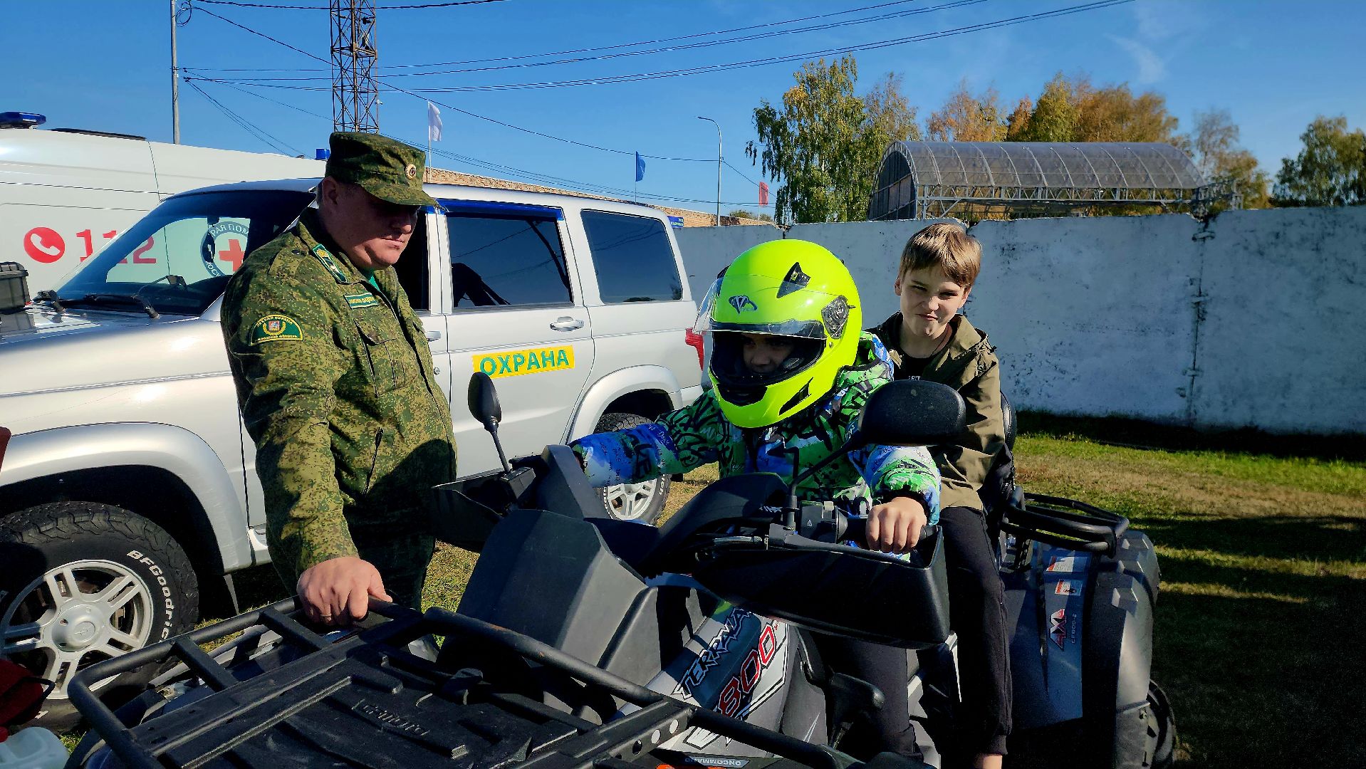 ЧС, ЧП, Шатура, выставка техники, профессии, школьники,