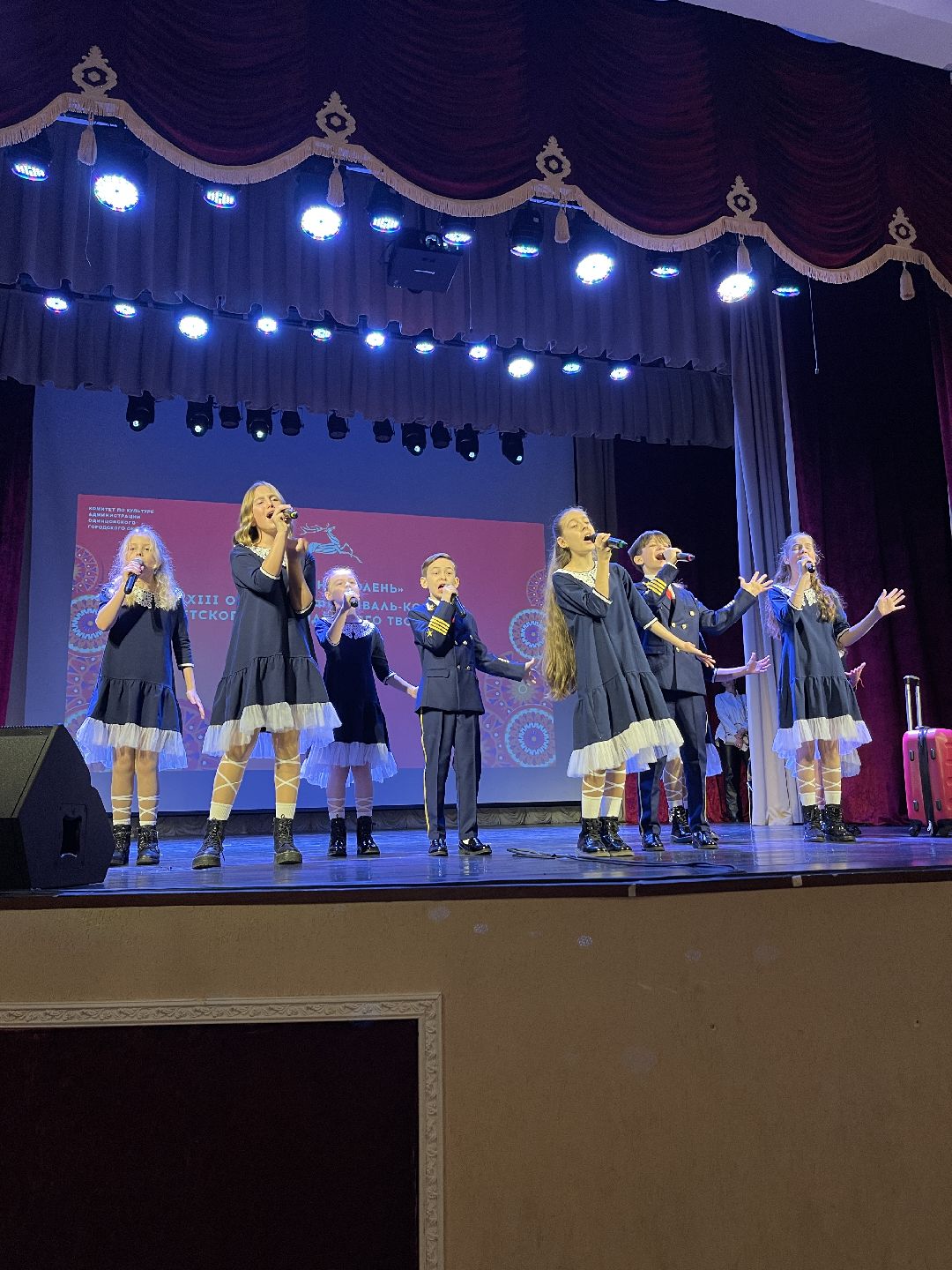 вокал, фестиваль, джаз, эстрада, конкурс, дети, молодёжь, искусство, хореография, Серебряный Олень, Одинцово, Назарьево, Григорий Гладков, Валерия Бутарева, Чародеи