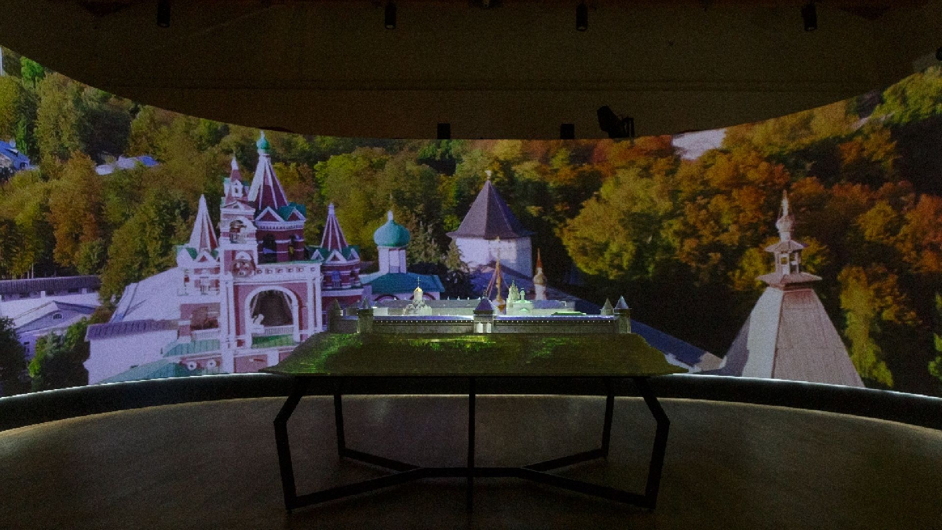 Звенигород, Туризм, Звенигородский манеж, Экскурсия, От Земли до неба,