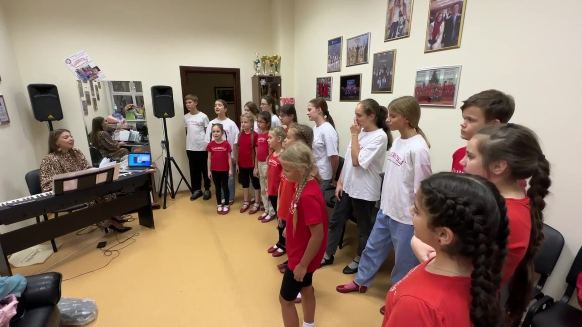 Реутов, МКДЦ, песня, тетр, Славяночка, съемки клипа, Виктор Салтыков, Белая ночь,