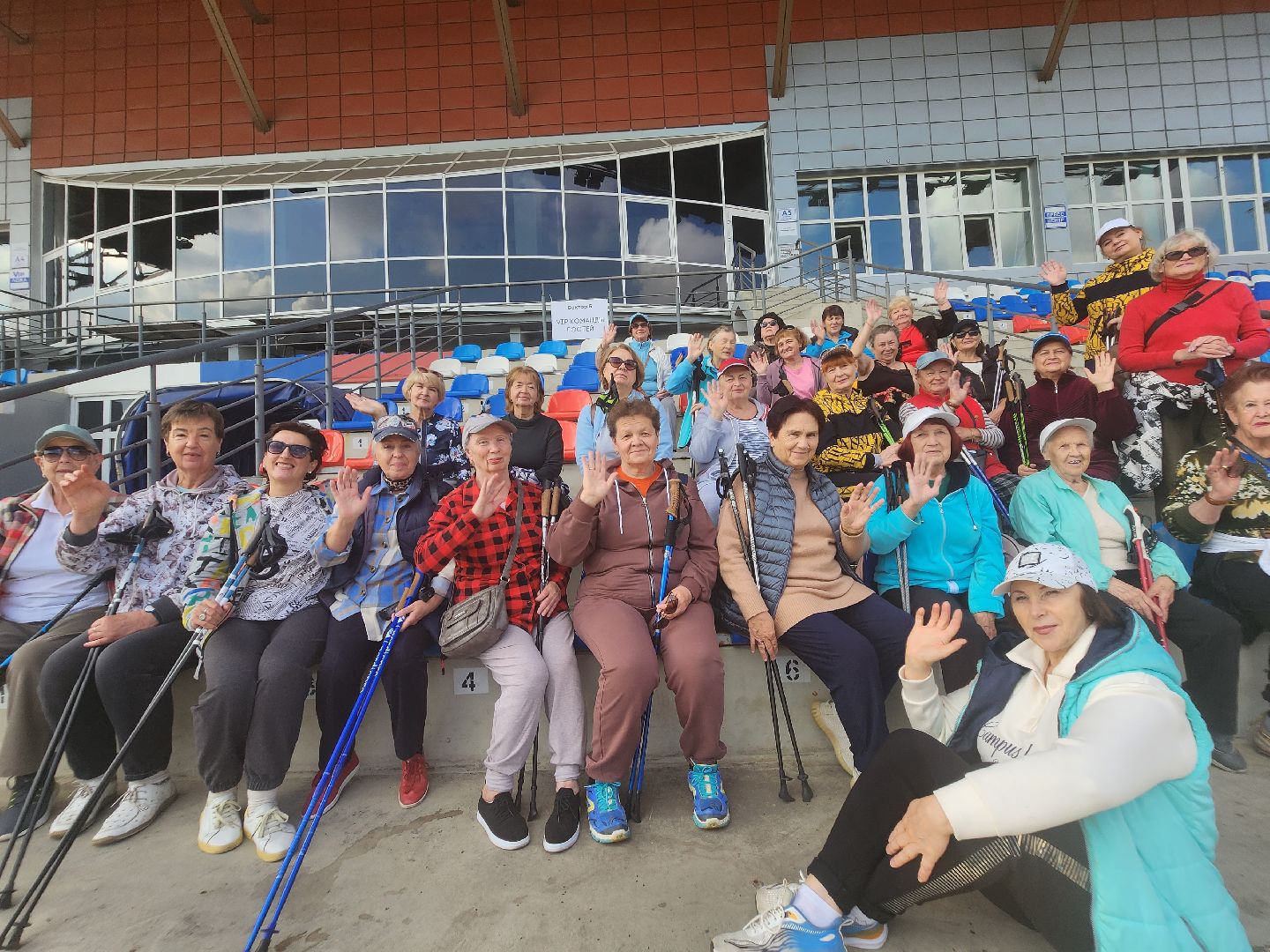 долгопрудный, скандинавская ходьба, физкультура, день пожилого человека,