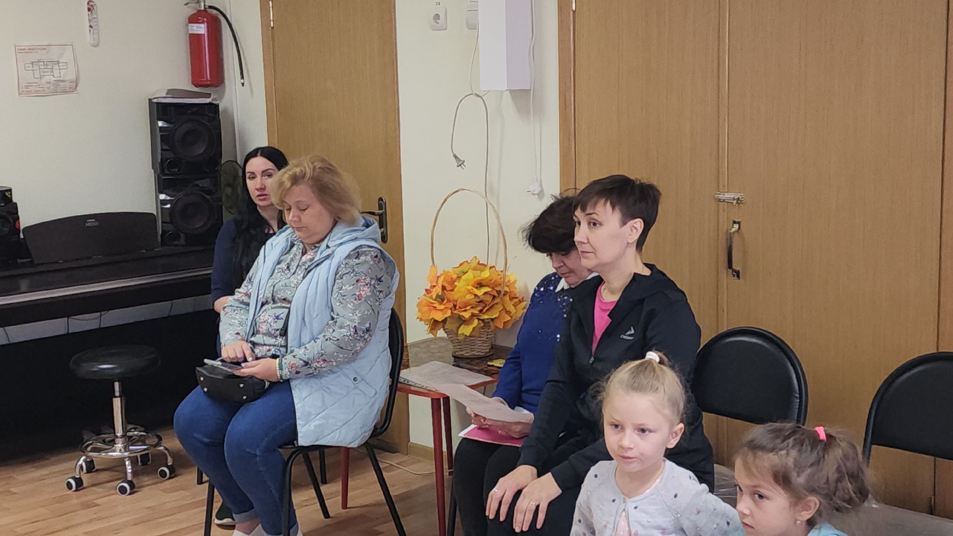 Заслуженный летчик-испытатель, детский сад 15, Щепетков, Мансветова, встреча, крокодилы,