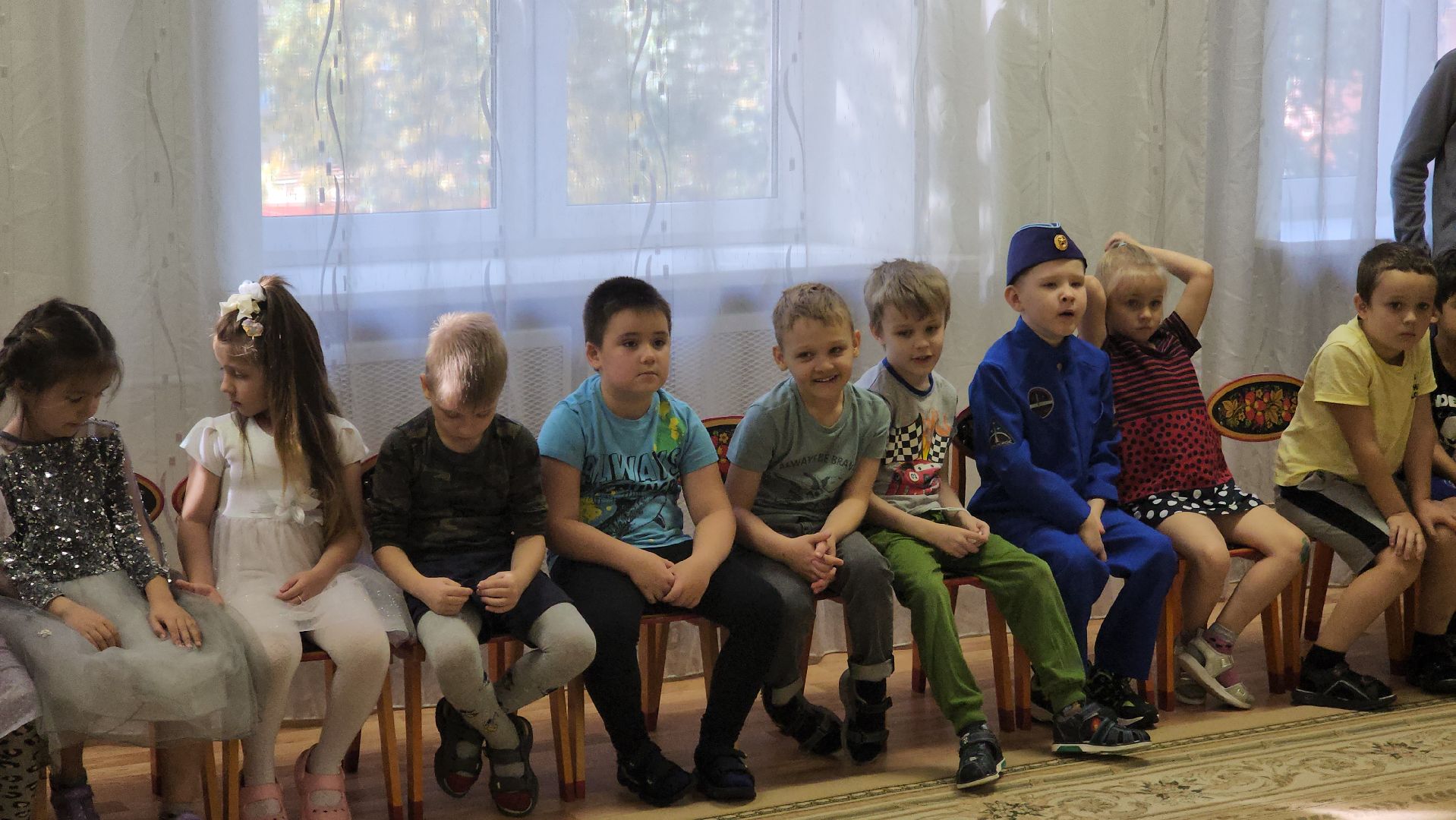 Заслуженный летчик-испытатель, детский сад 15, Щепетков, Мансветова, встреча, крокодилы,