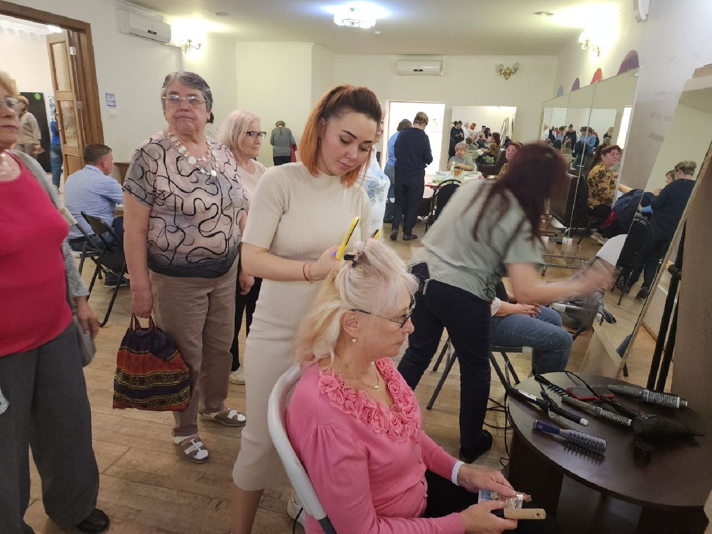 день пожилого человека, видное, старшее поколение, золотой возраст, праздник,