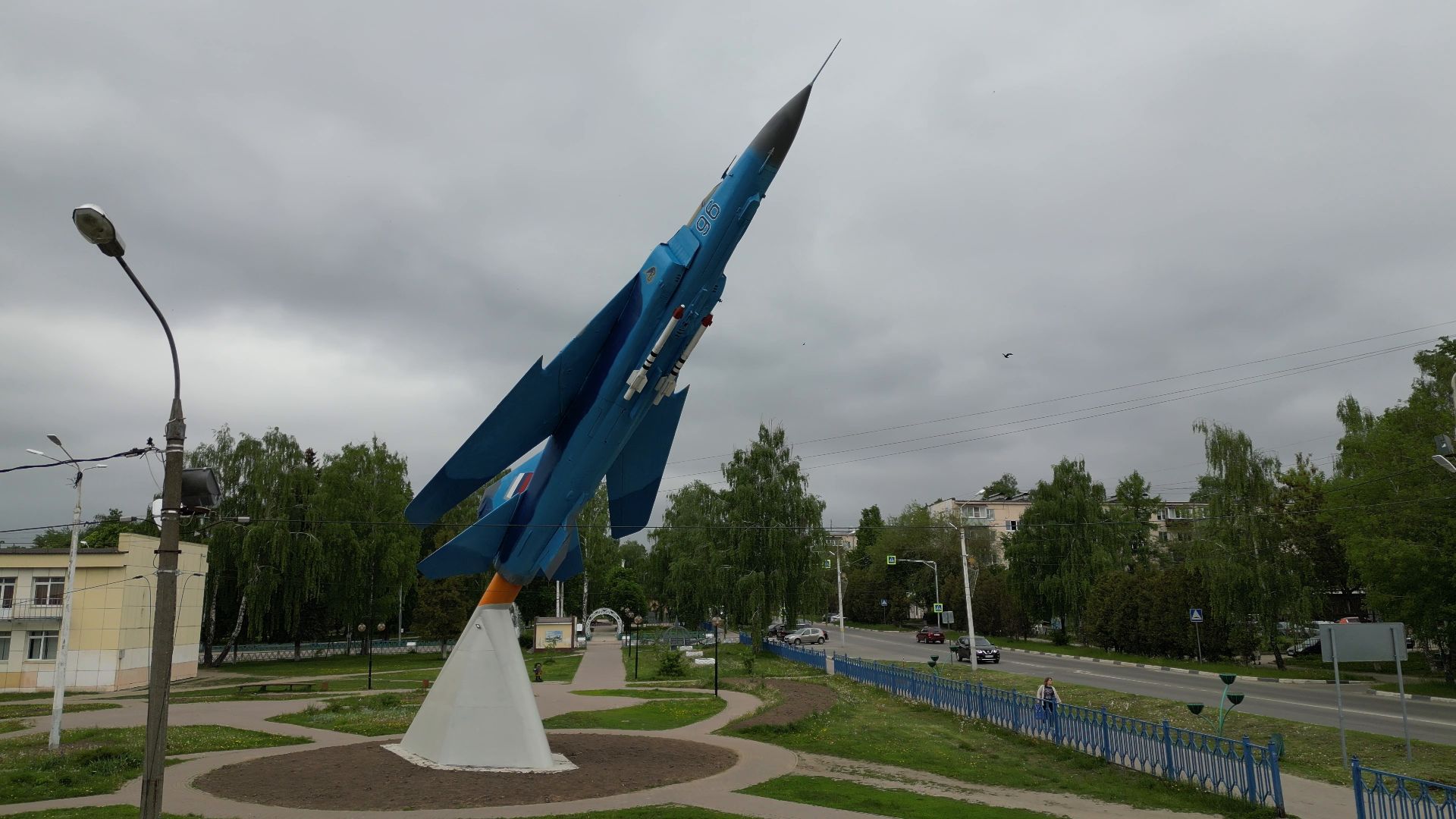 памятник, огурец, луховицы,видео с коптера,