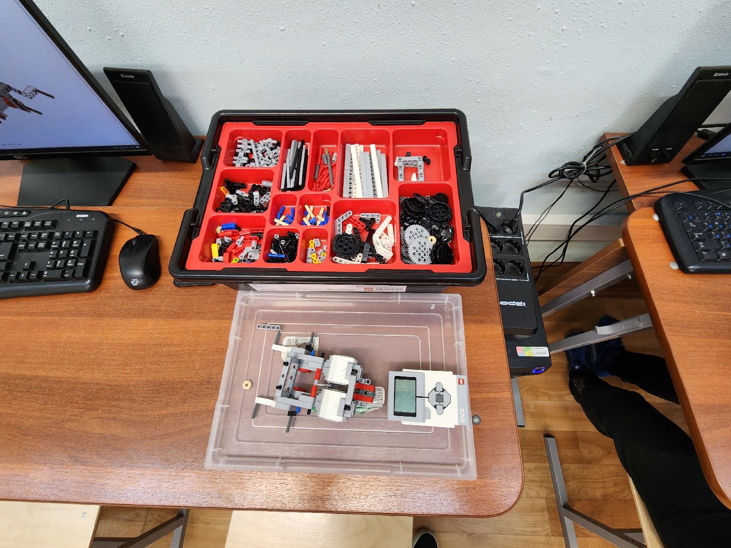 Звенигород, Дом детского творчества, Робототехника, Техническое творчество, Дополнительное образование в Подмосковье,