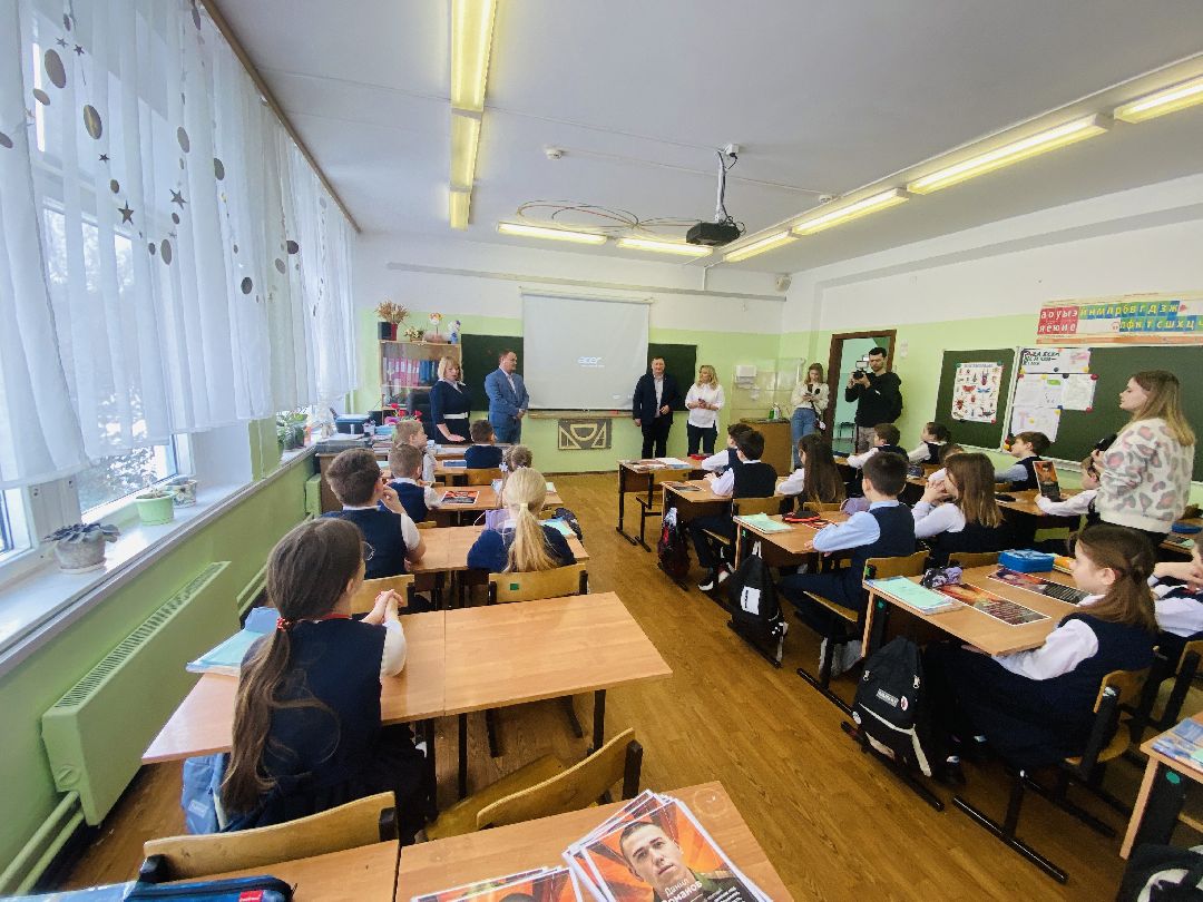 Краснознаменск, СВО, Мариуполь, строительство, Павел Капустин, парта героев, благотворительность