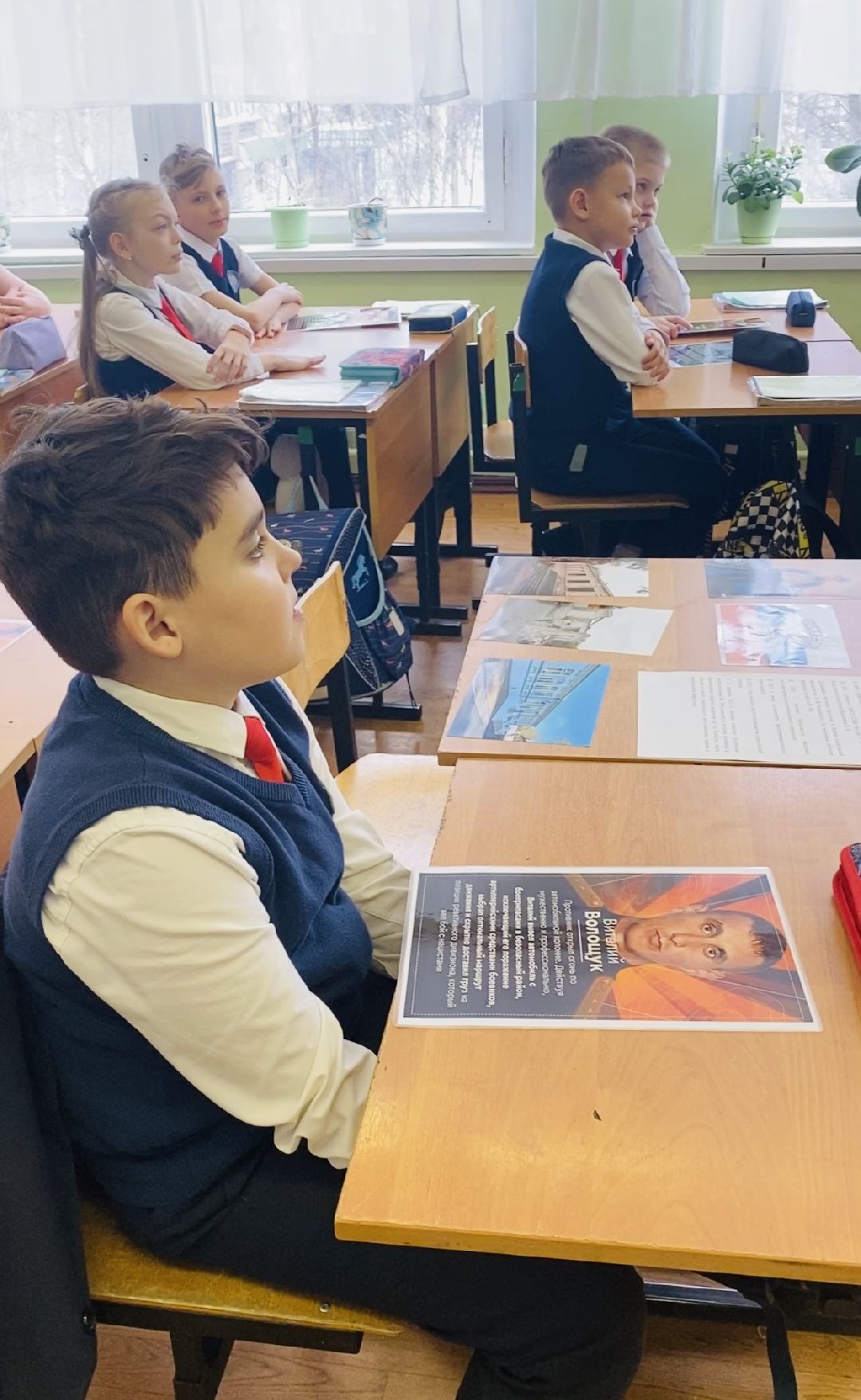 Краснознаменск, СВО, Мариуполь, строительство, Павел Капустин, парта героев, благотворительность