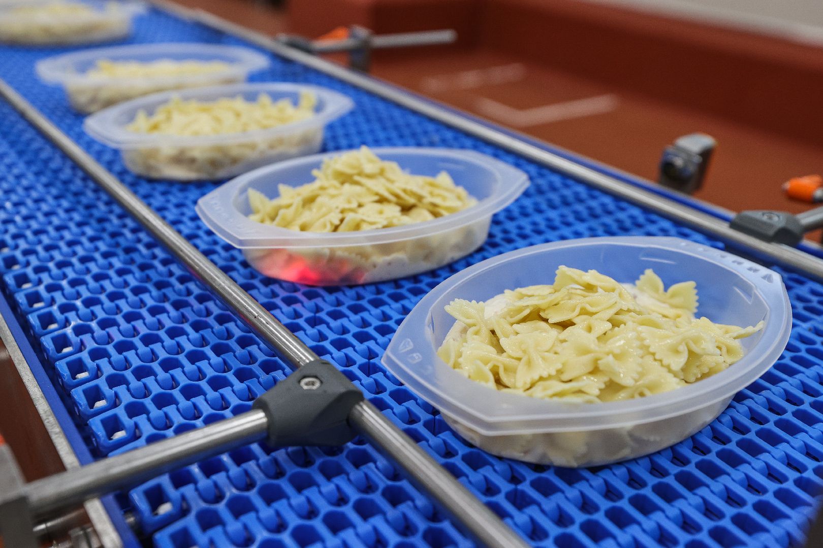 домодедово, готовая еда, предприятие питания, готовая лазанья, бургер, выпечка, погрел поел, российский рынок, свое производство, подмосковье,