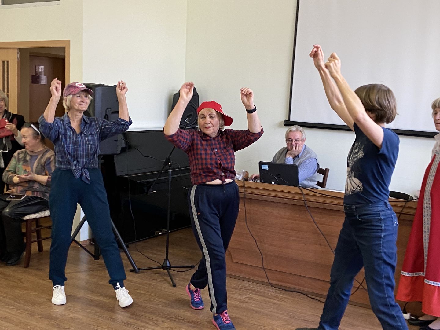 активное долголетие, день пожилого человека, народные традиции,