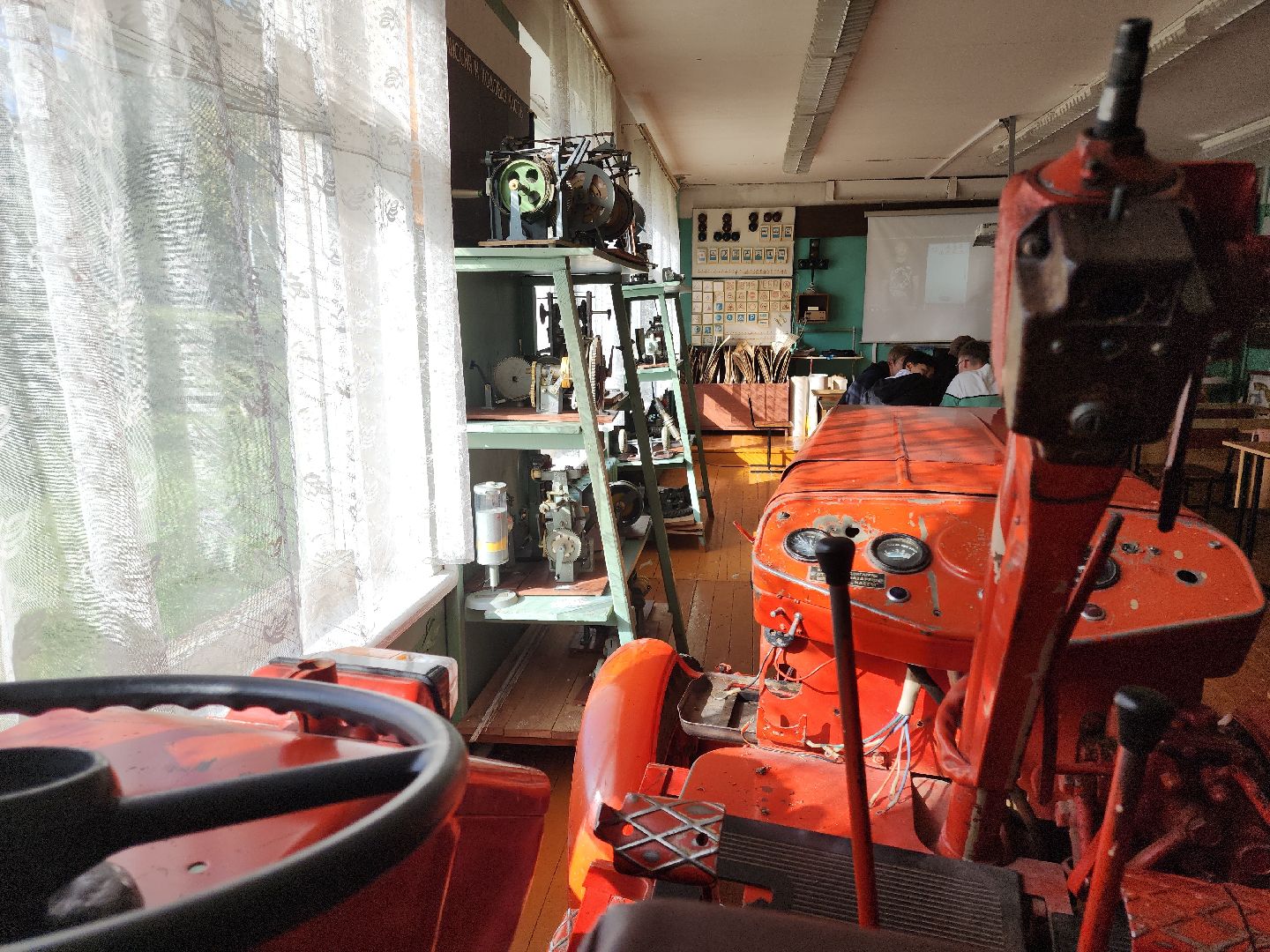 Кашира, тарасковская школа, трактор, беларус, производственное обучение, сельское хозяйство,