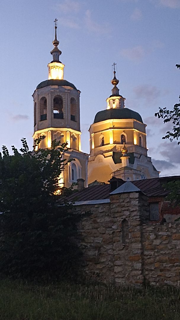 серпухов, подмосковье, светлый город, туризм в подмосковье, достопримечательности, ночной Серпухов,