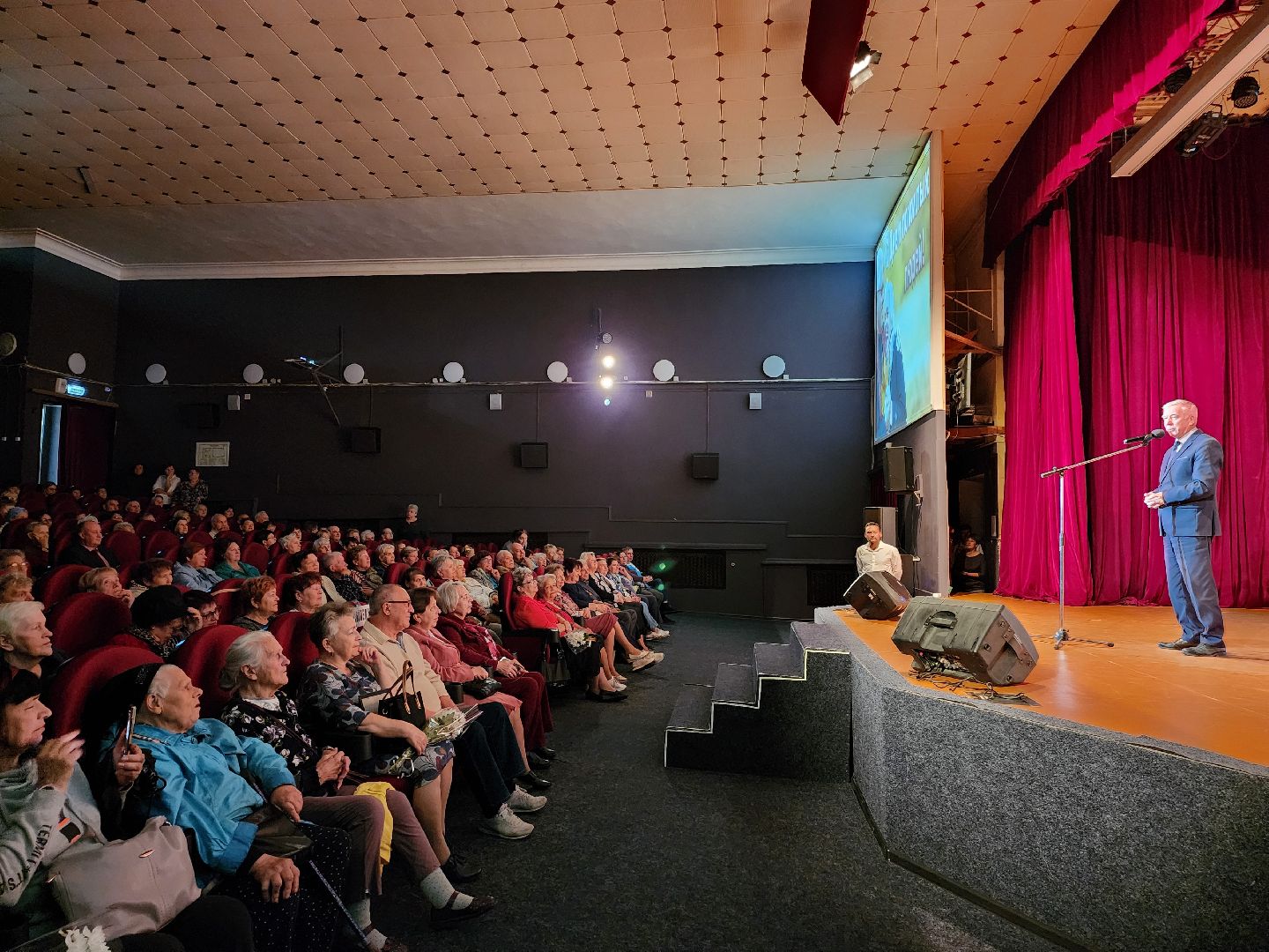 активное долголетие, ветераны, пожилые люди, день пожилого человека, егорьевск, подмосковье, губернатор, губернаторская программа, концерт,