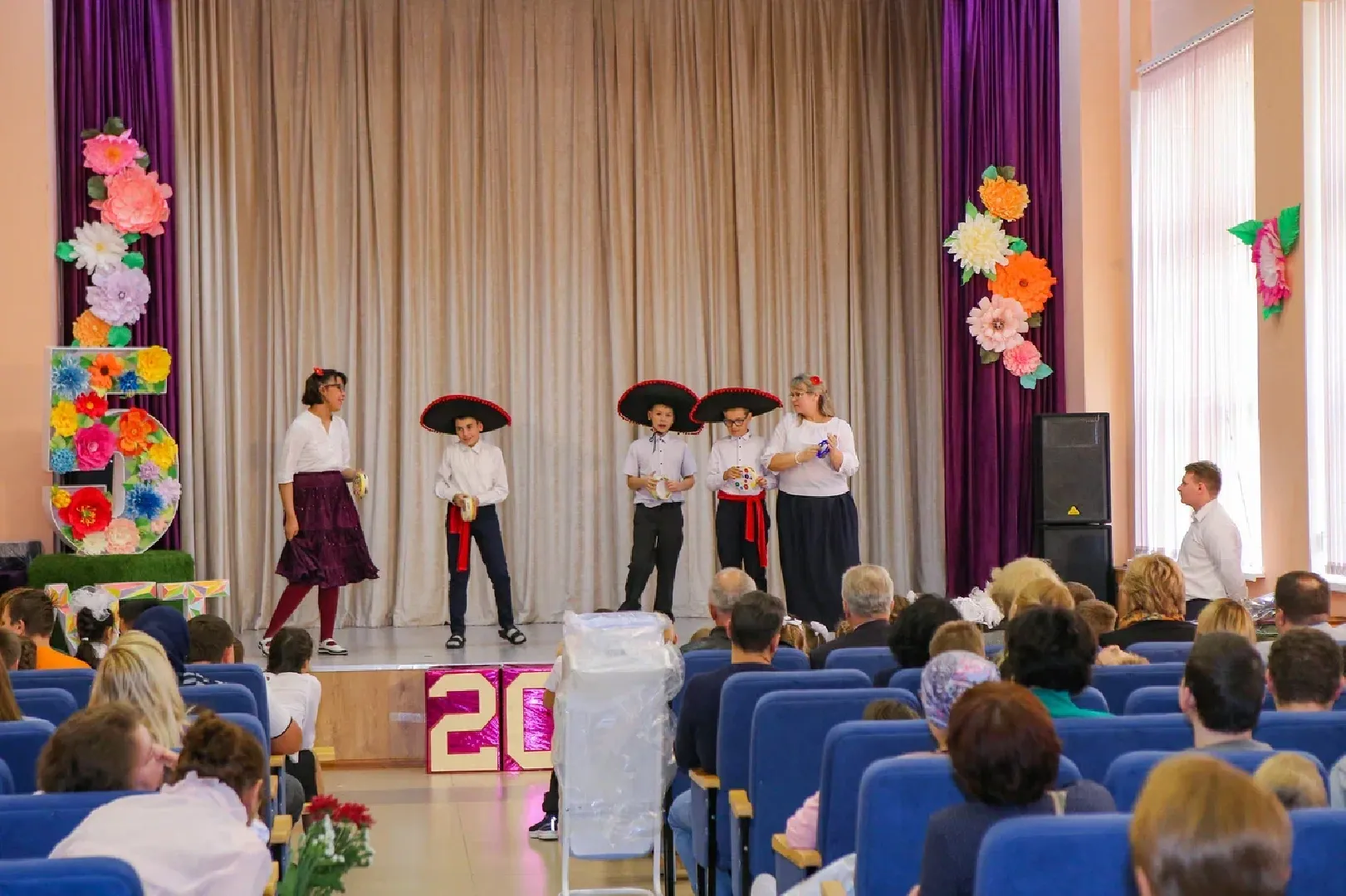 химки, школа, образование, юбилей, дети с овз,