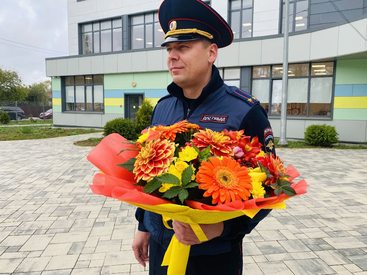домодедово, подмосковье, день учителя, бывший учитель, цветы учителю, профессиональный праздник, ГИБДД, полиция, госавтоинспекция,пропаганда БДД,
