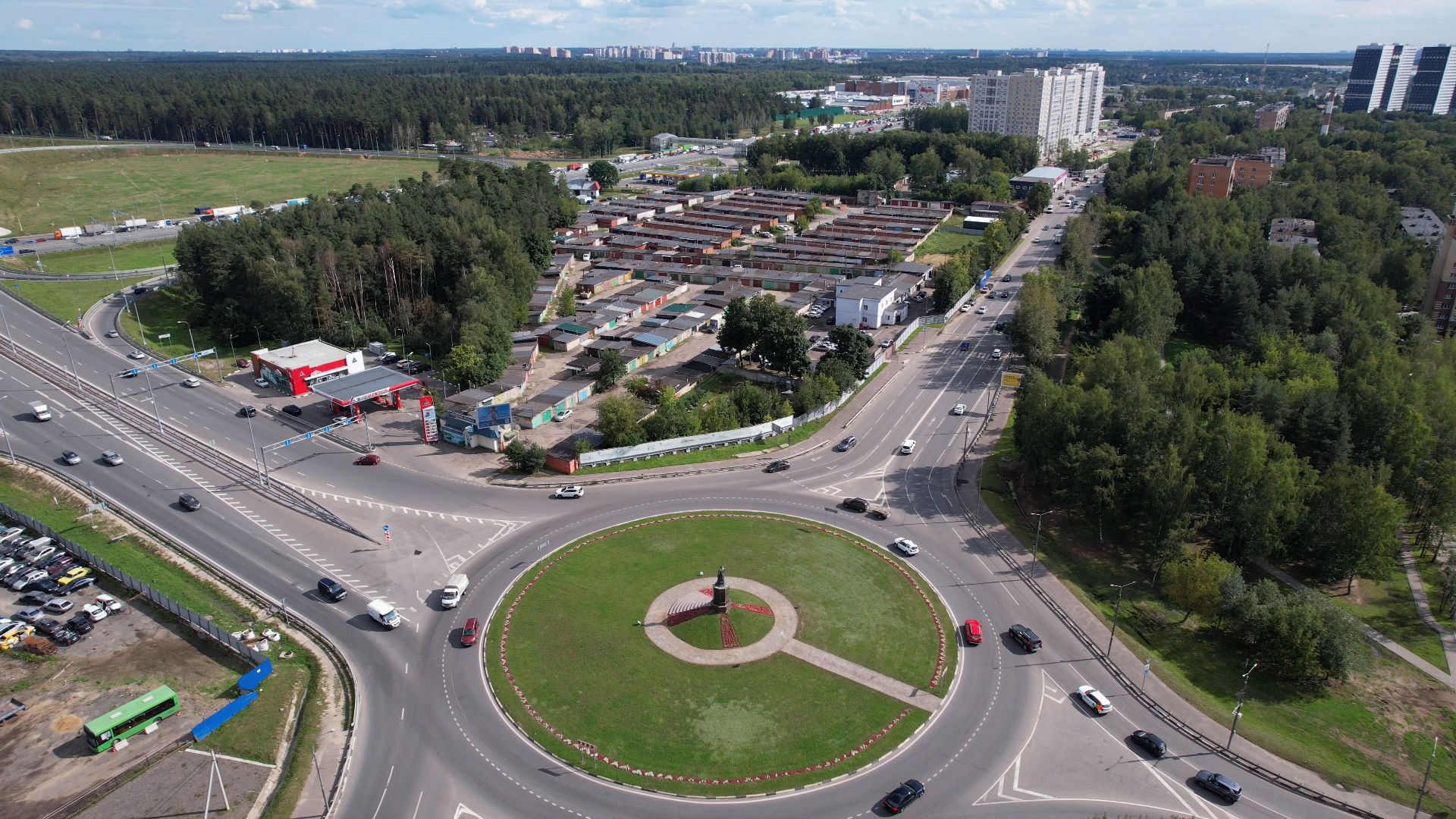 памятник, пушка, пушкино,видео с коптера,