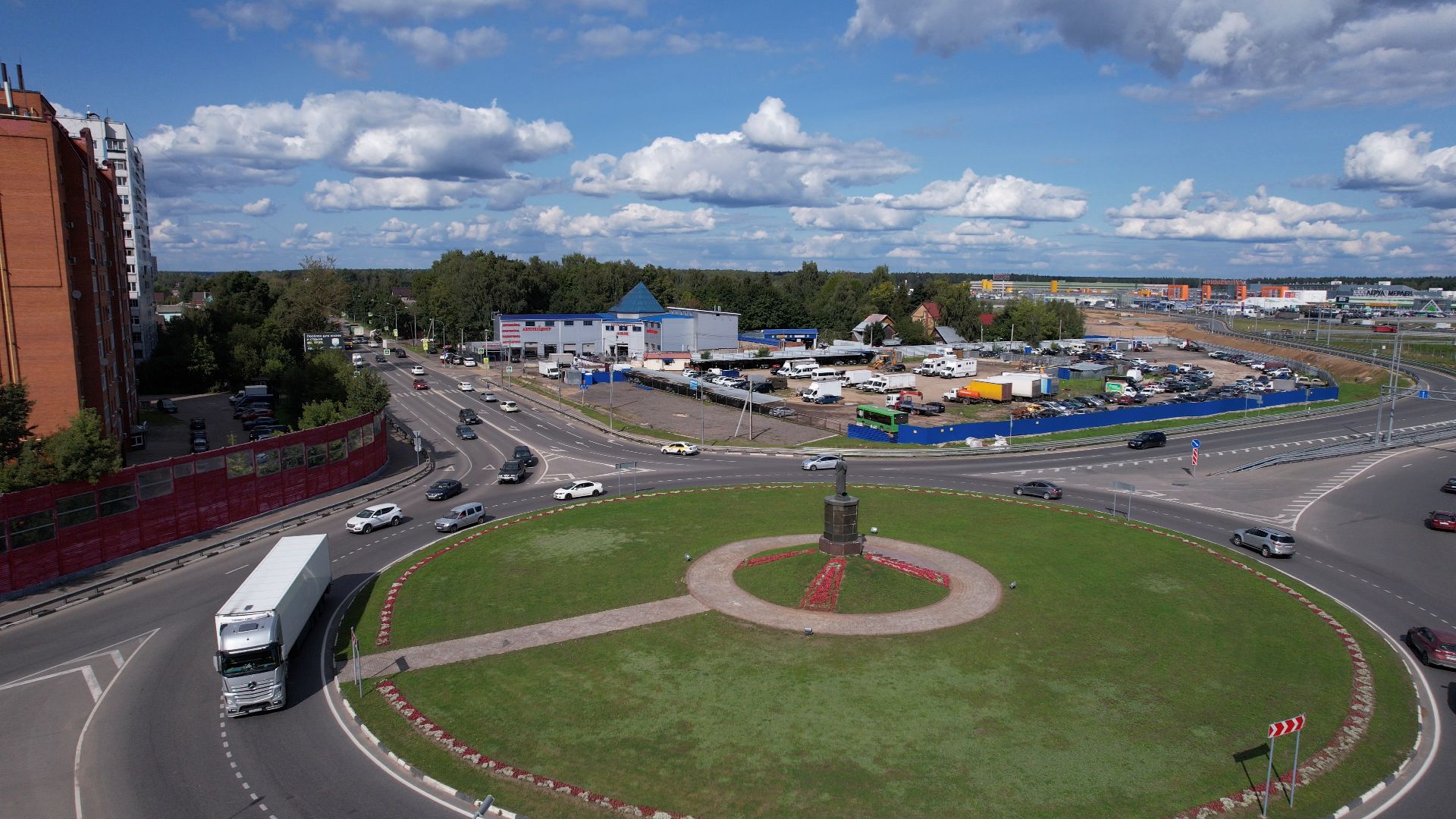 памятник, пушка, пушкино,видео с коптера,