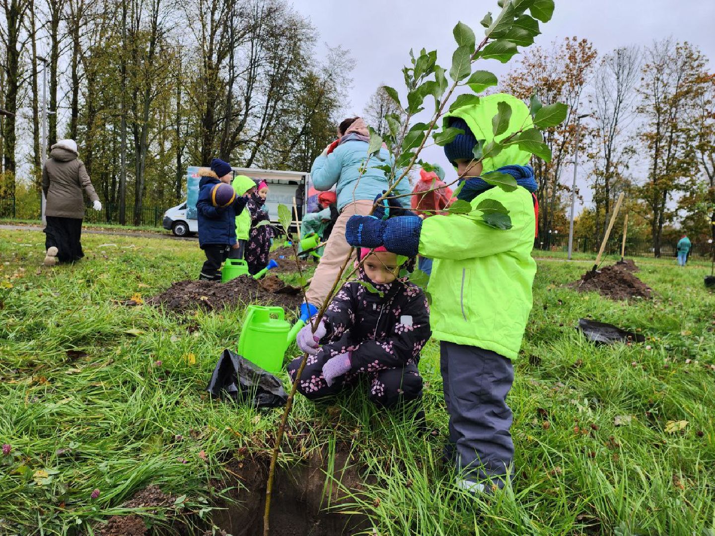 Можайск, можайский городской округ, подмосковье, яблоневый сад, яблони, деревья, акции, сво, военнослужащие, поддержка, память,