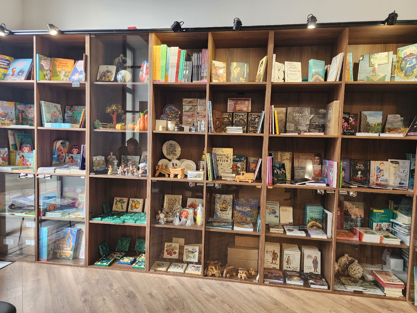 Звенигород, Культура, Звенигородский манеж, Музейный магазин, История,