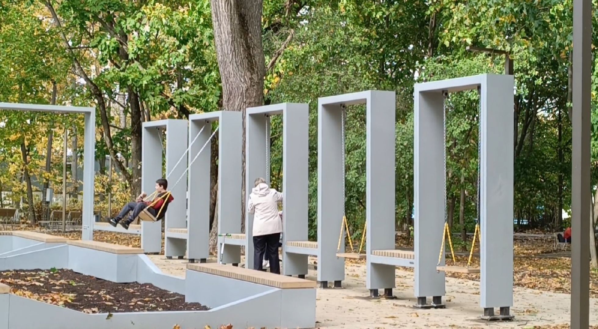 лобня, сквер, музыкальные инструменты,