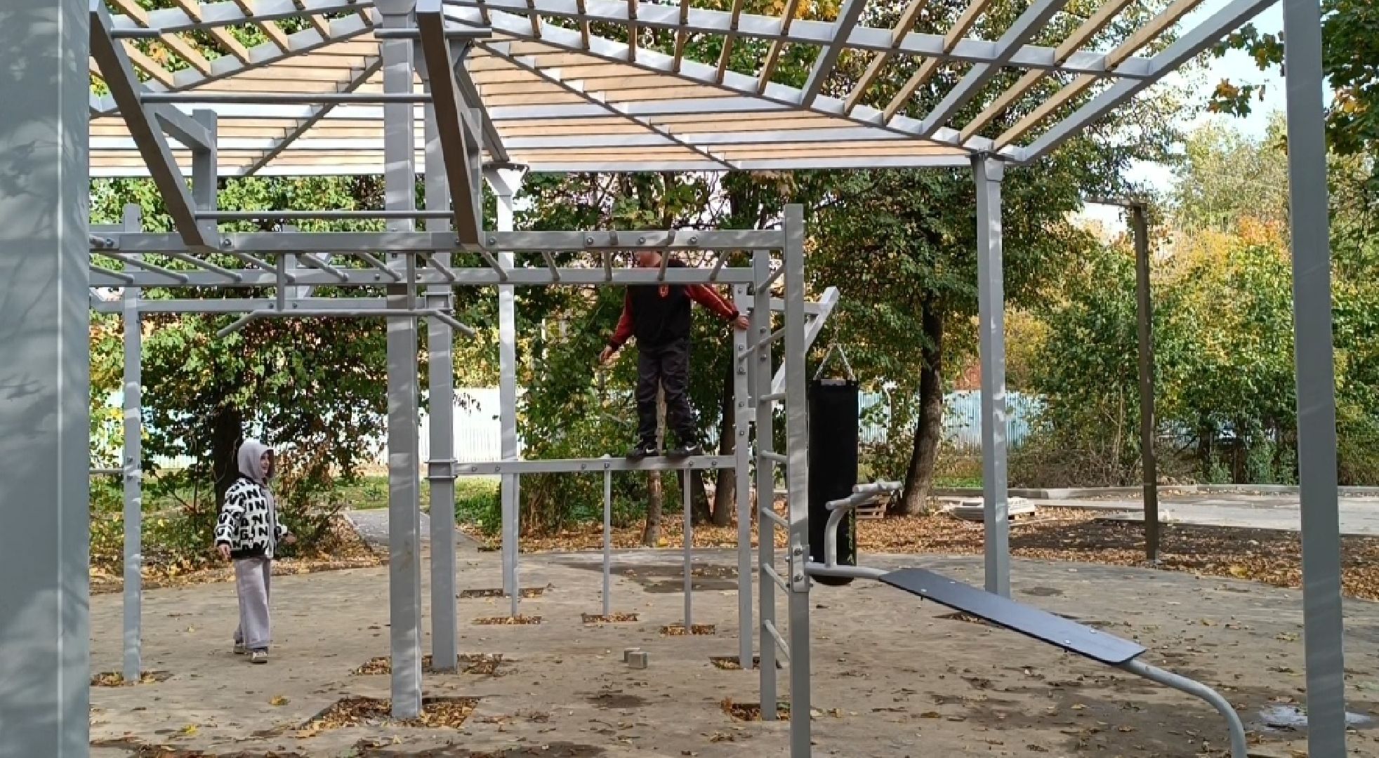 лобня, сквер, музыкальные инструменты,