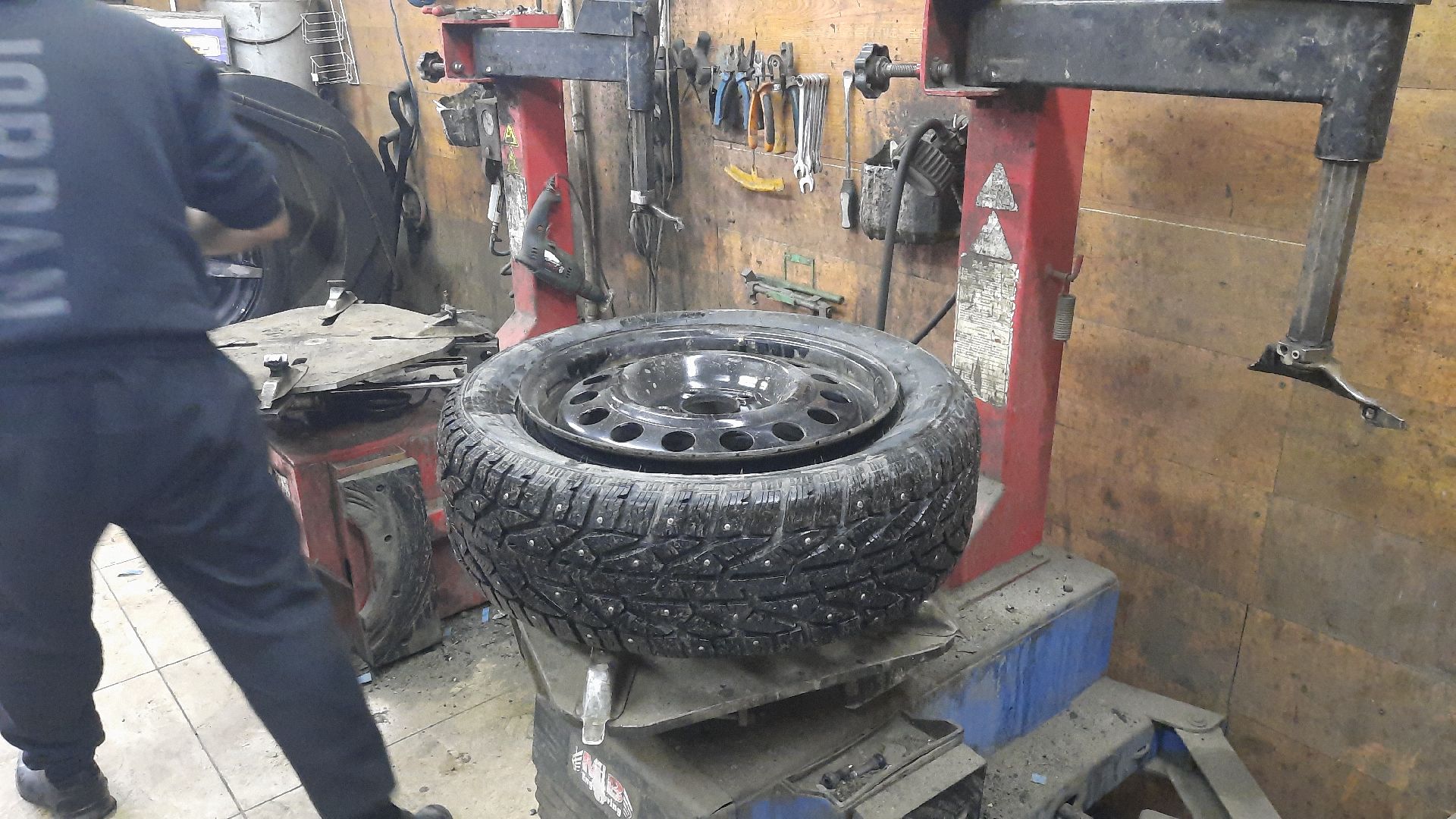 шатура, шиномонтаж, замена резины на зимнюю,