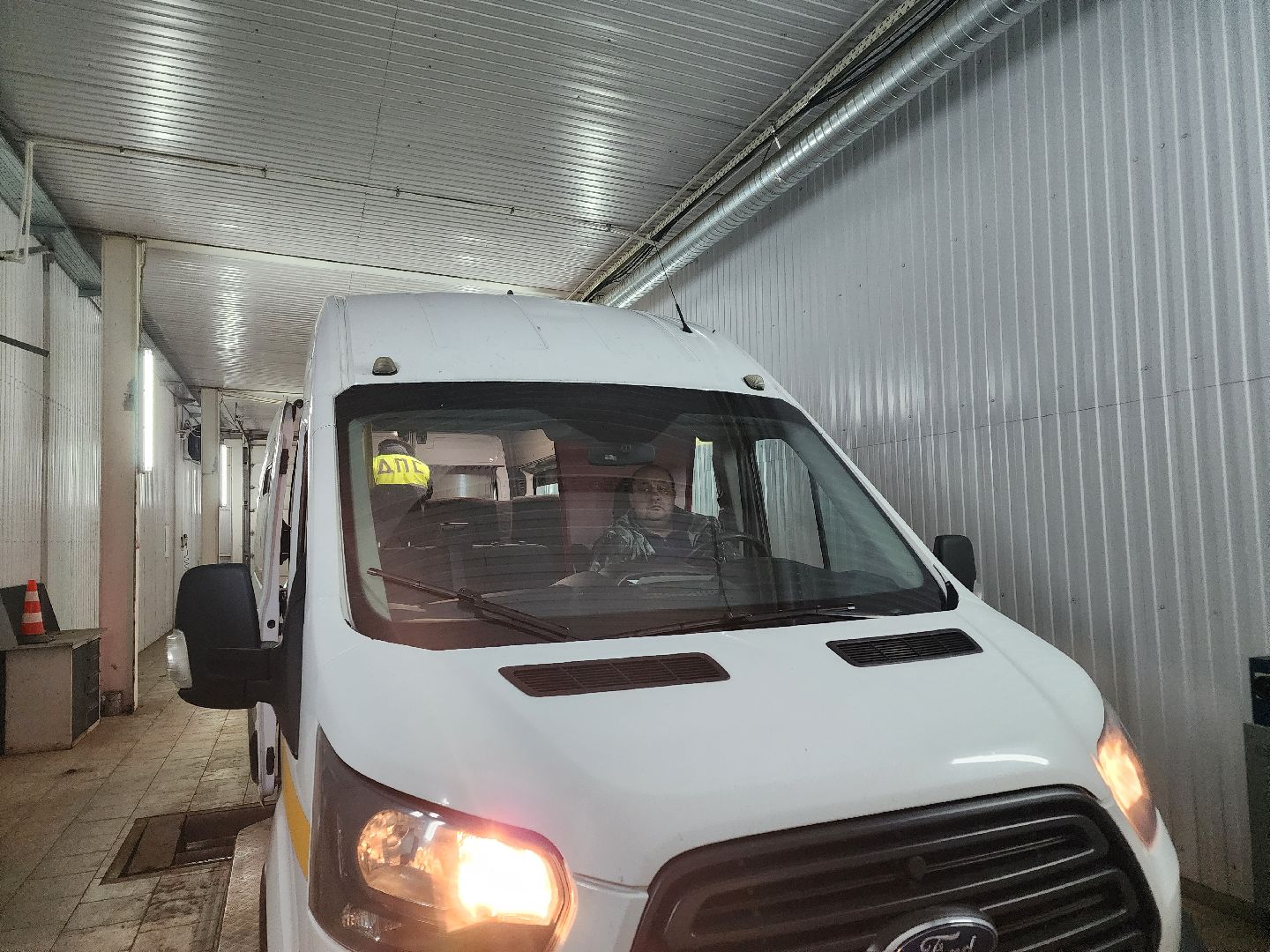 Транспорт, зимний сезон, техосмотр,