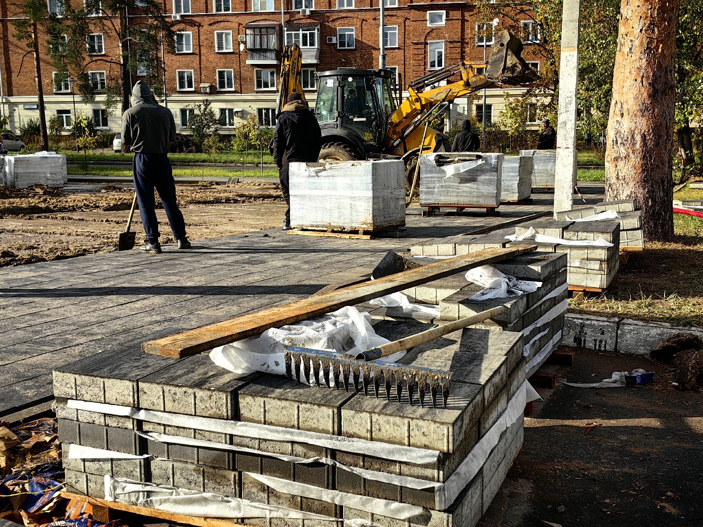 дом культуры, благоустройство, газон, тротуары,