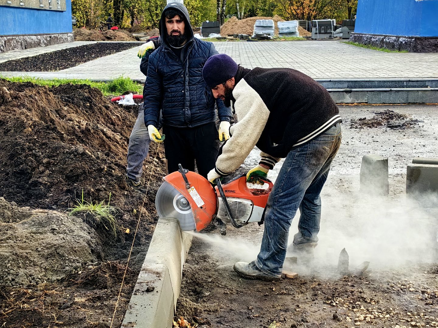 дом культуры, благоустройство, газон, тротуары,