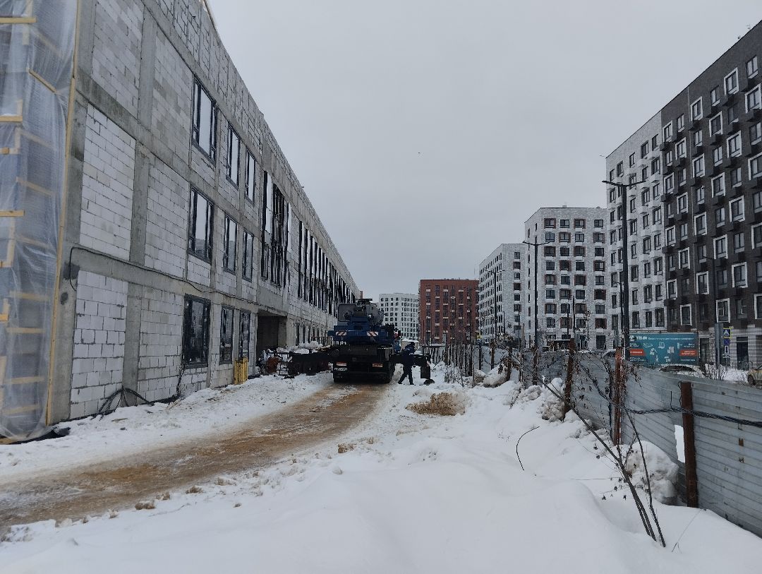 Строительство, школа