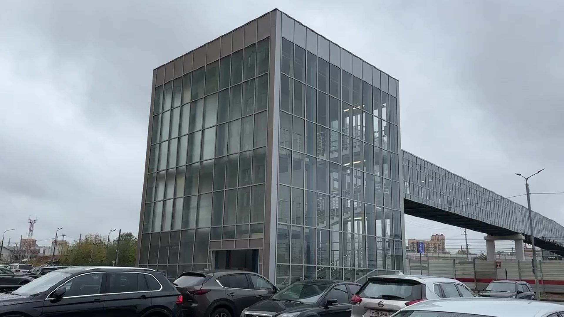 Реутов, переход, стекла, темнота, свет, пленка,