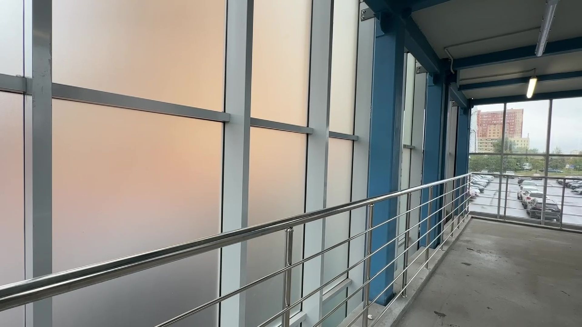 Реутов, переход, стекла, темнота, свет, пленка,