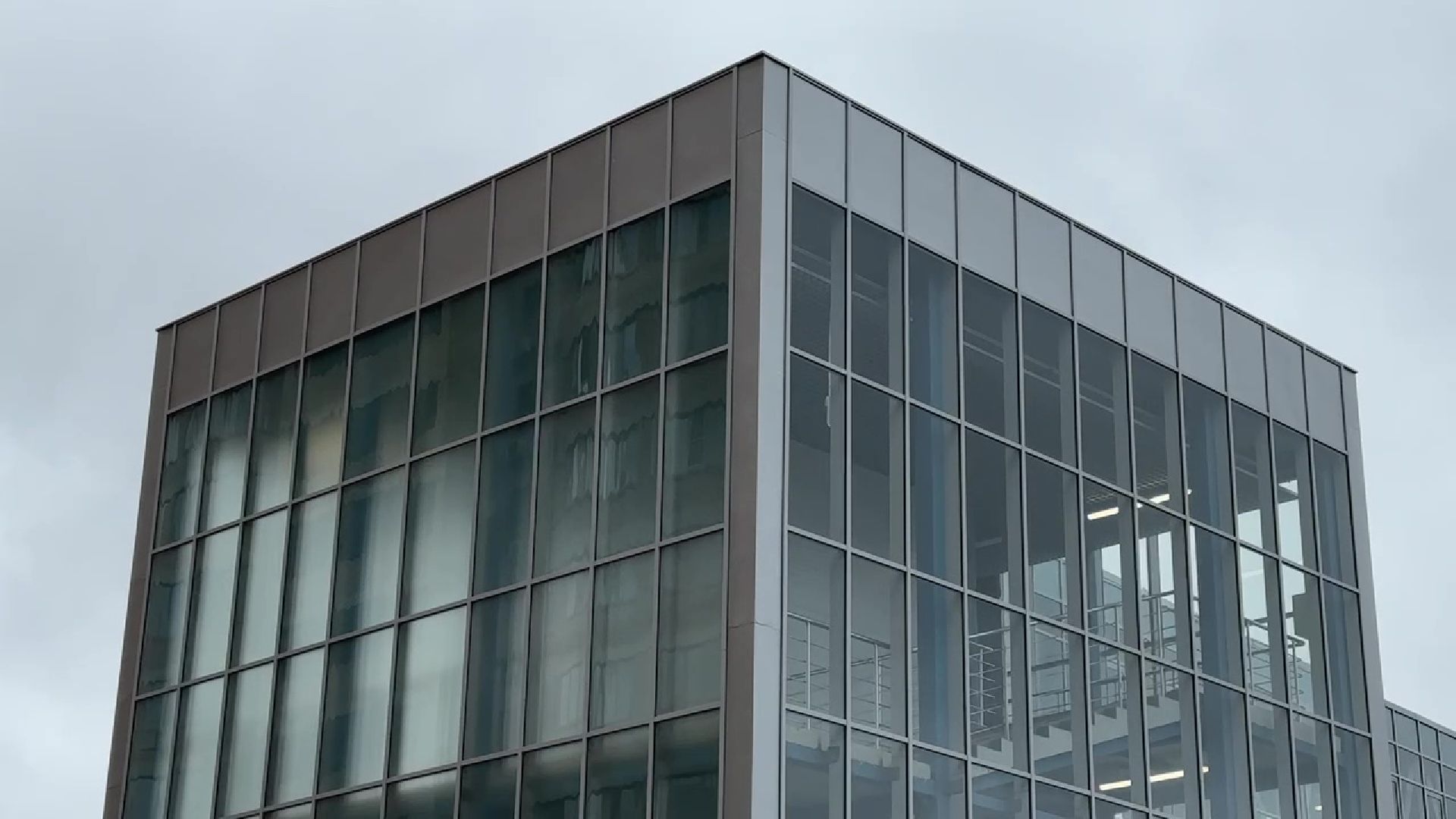 Реутов, переход, стекла, темнота, свет, пленка,