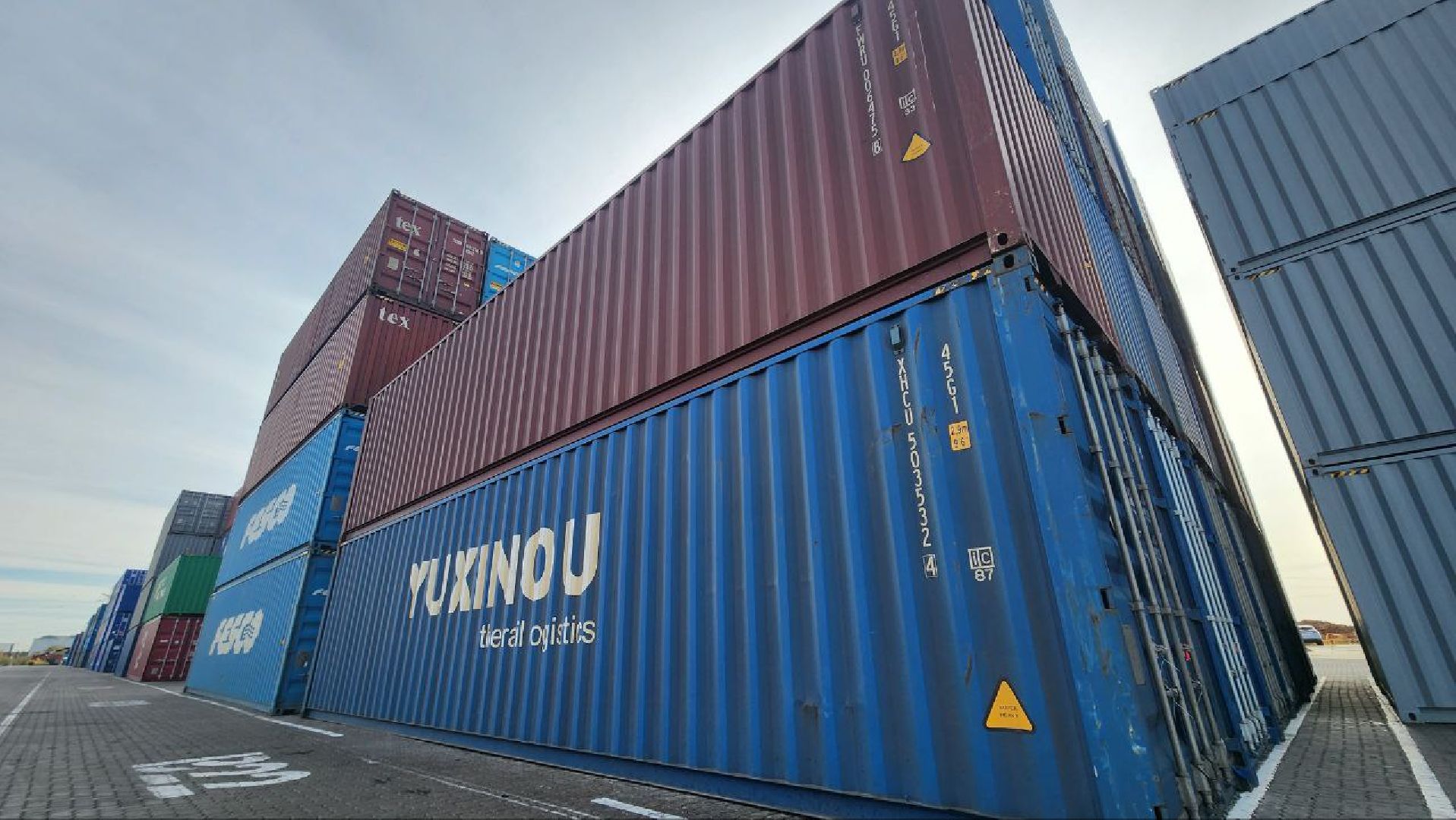 Дмитров, ТЛЦ Белый Раст, Мининвест,