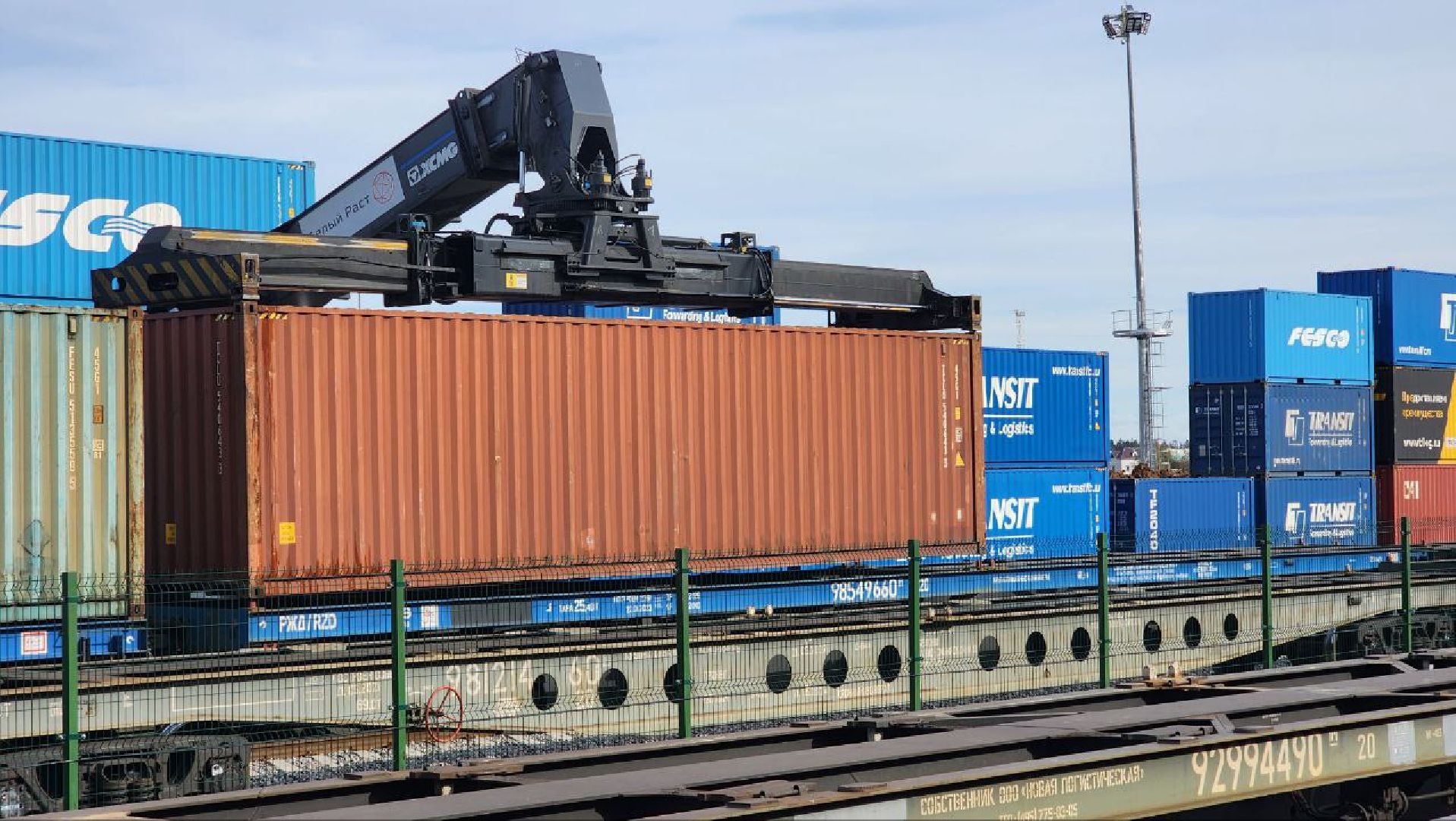 Дмитров, ТЛЦ Белый Раст, Мининвест,