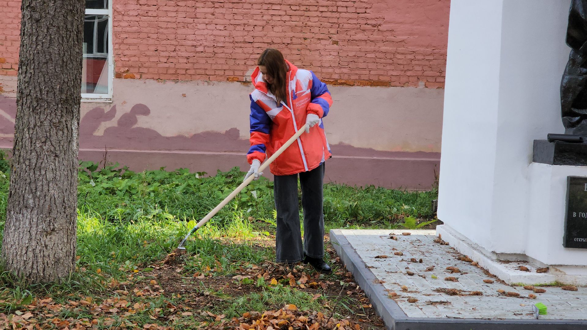 Егорьевск, уборка, волонтерство, памятник, великая отечественная война, меланжистов,
