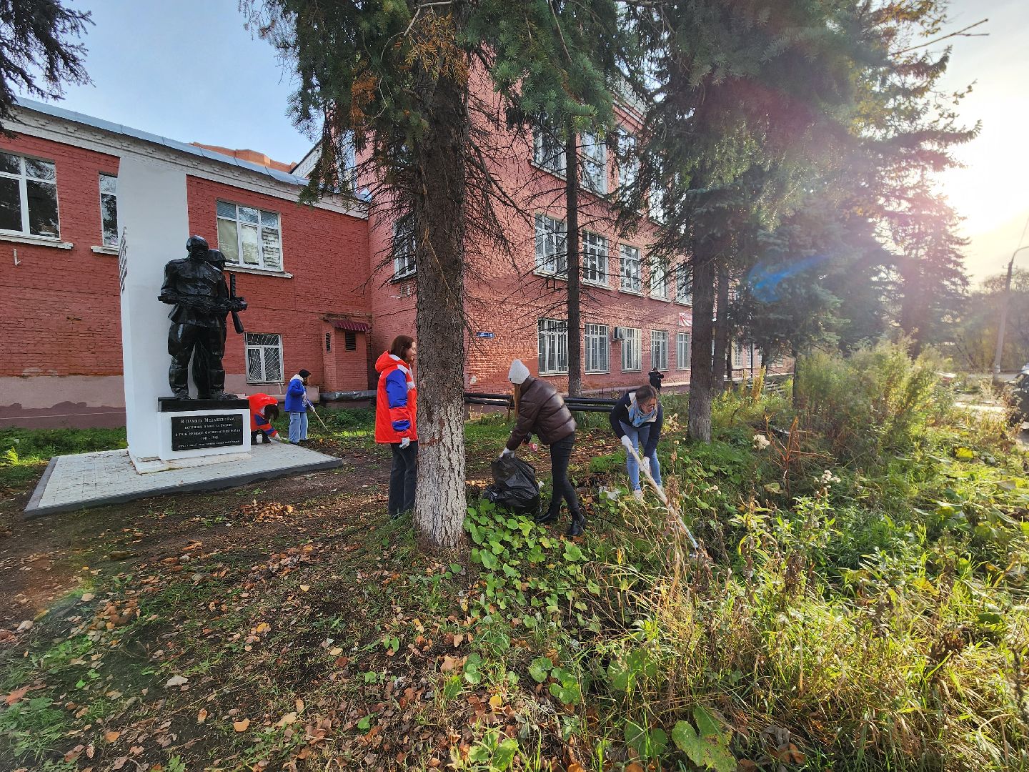 Егорьевск, уборка, волонтерство, памятник, великая отечественная война, меланжистов,
