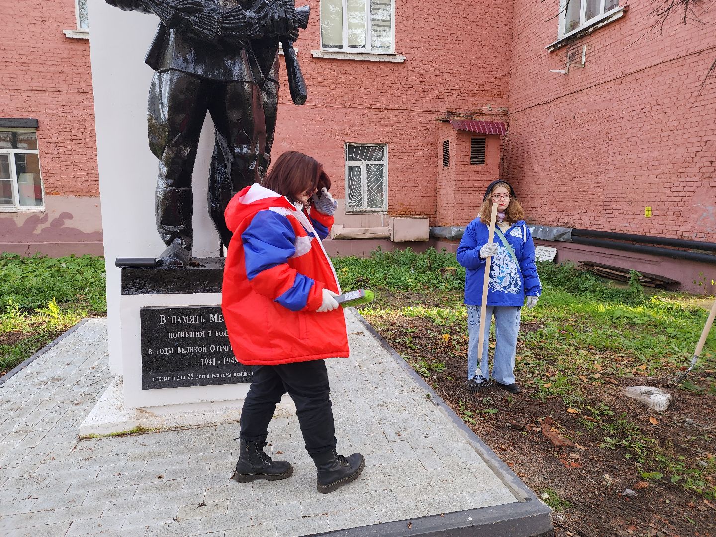 Егорьевск, уборка, волонтерство, памятник, великая отечественная война, меланжистов,