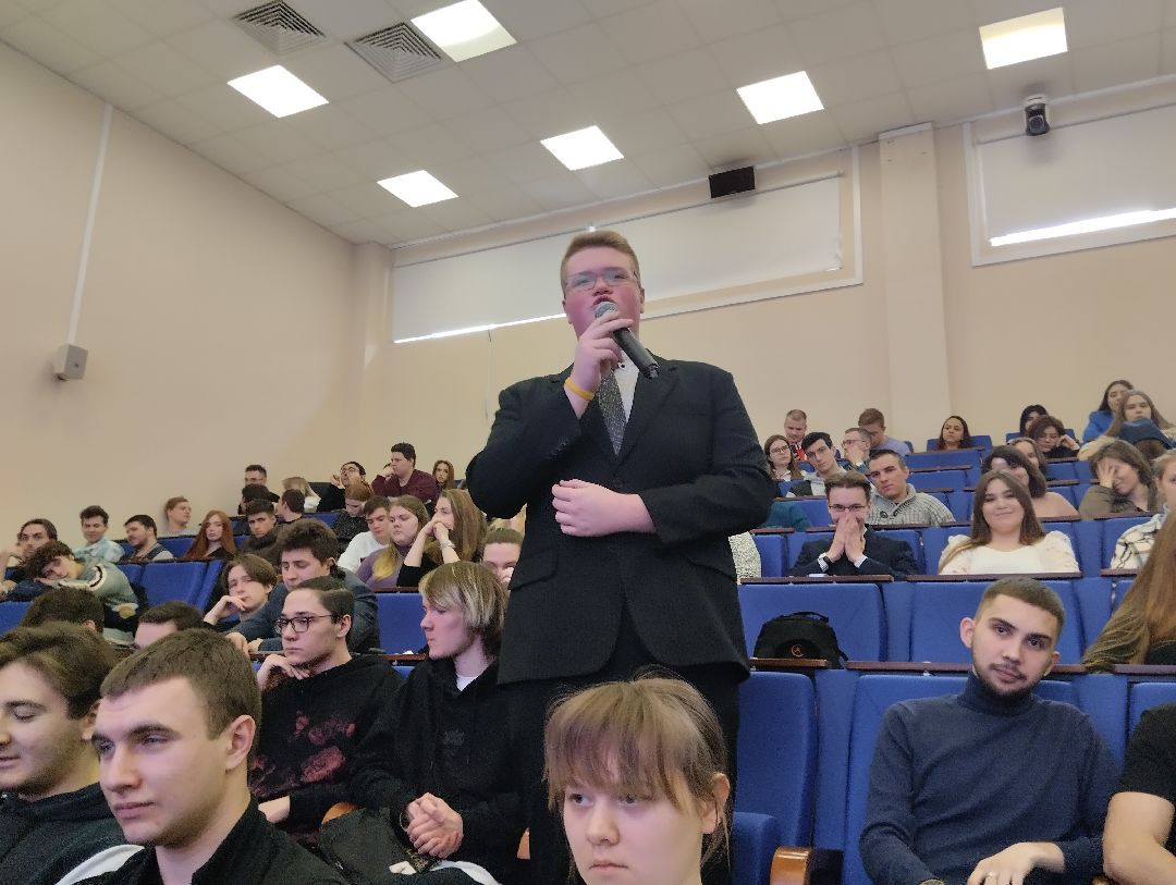 Академия, депутат