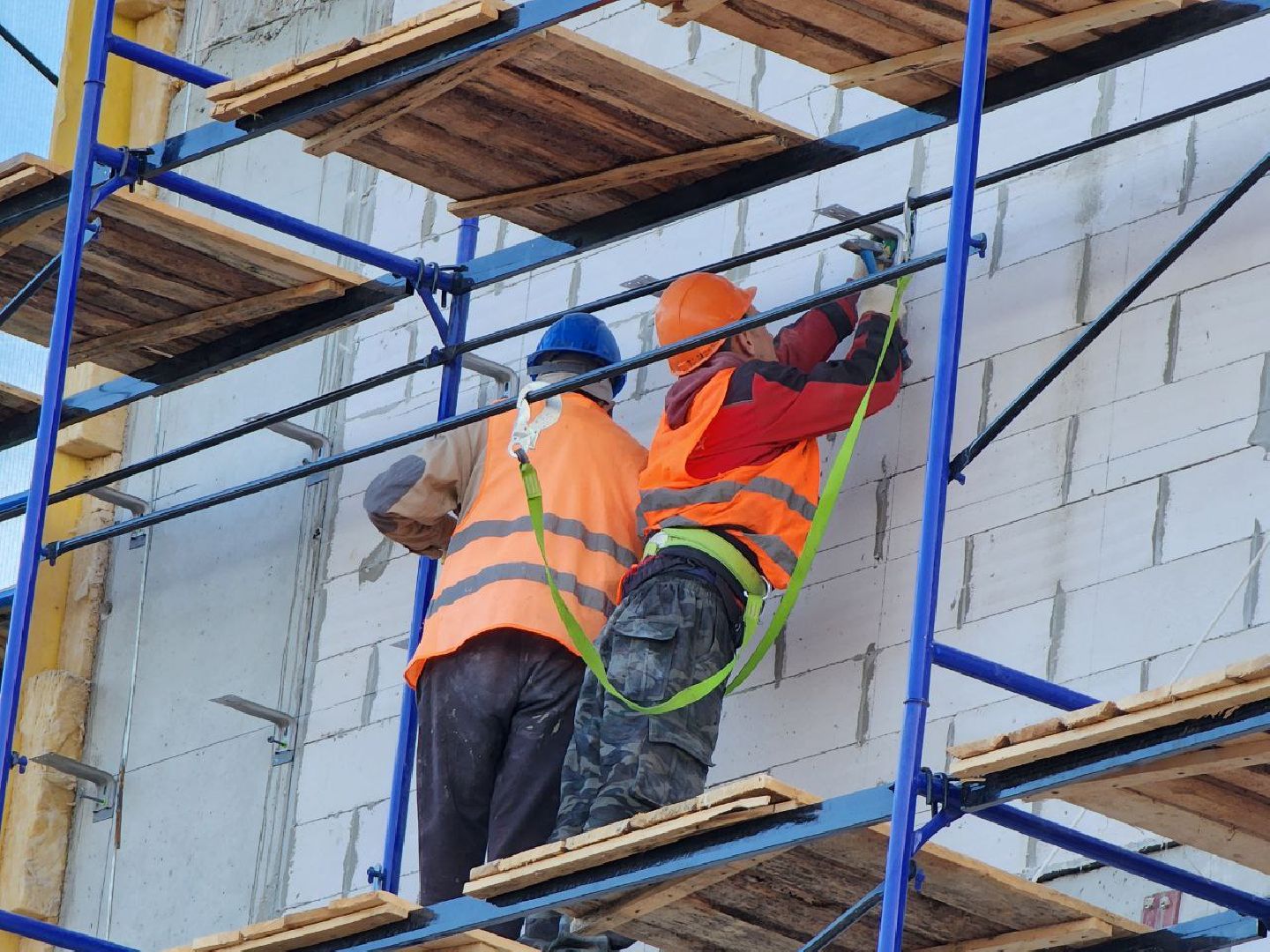 можайск, можайский городской округ, подмосковье, строительство, аварийное жилье, дом, многоквартирный дом, жители, новые квартиры, ключи, глава округа,