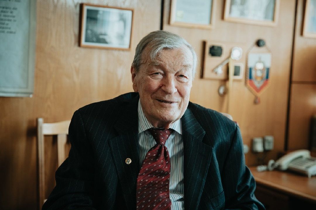 Образование Наука ОбъединенныйИнститутЯдерныхИсследований АлексейРозанов ДемидовскаяПремия Дубна Подмосковье